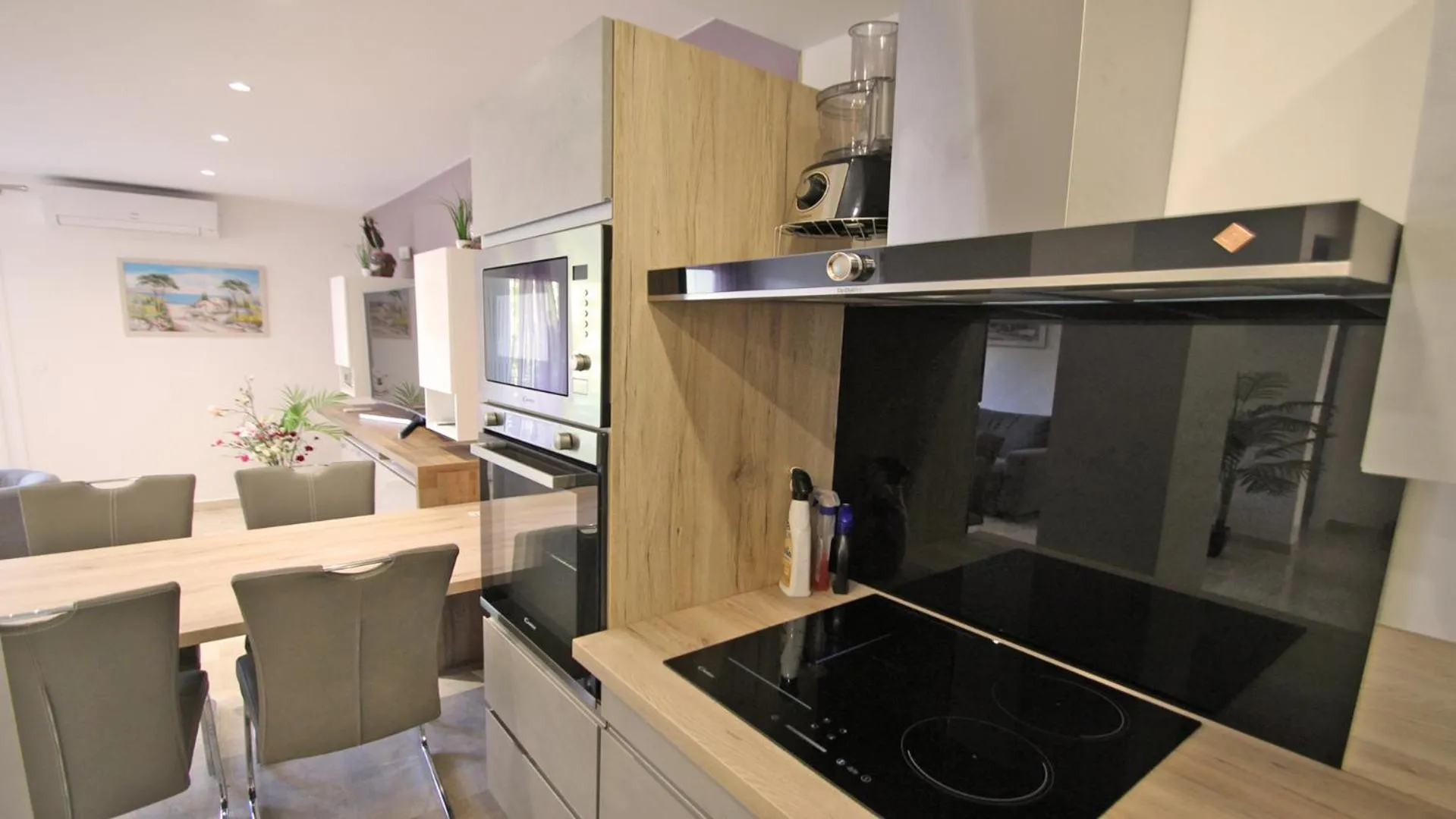 Kitchen or kitchenette in Les Saisons