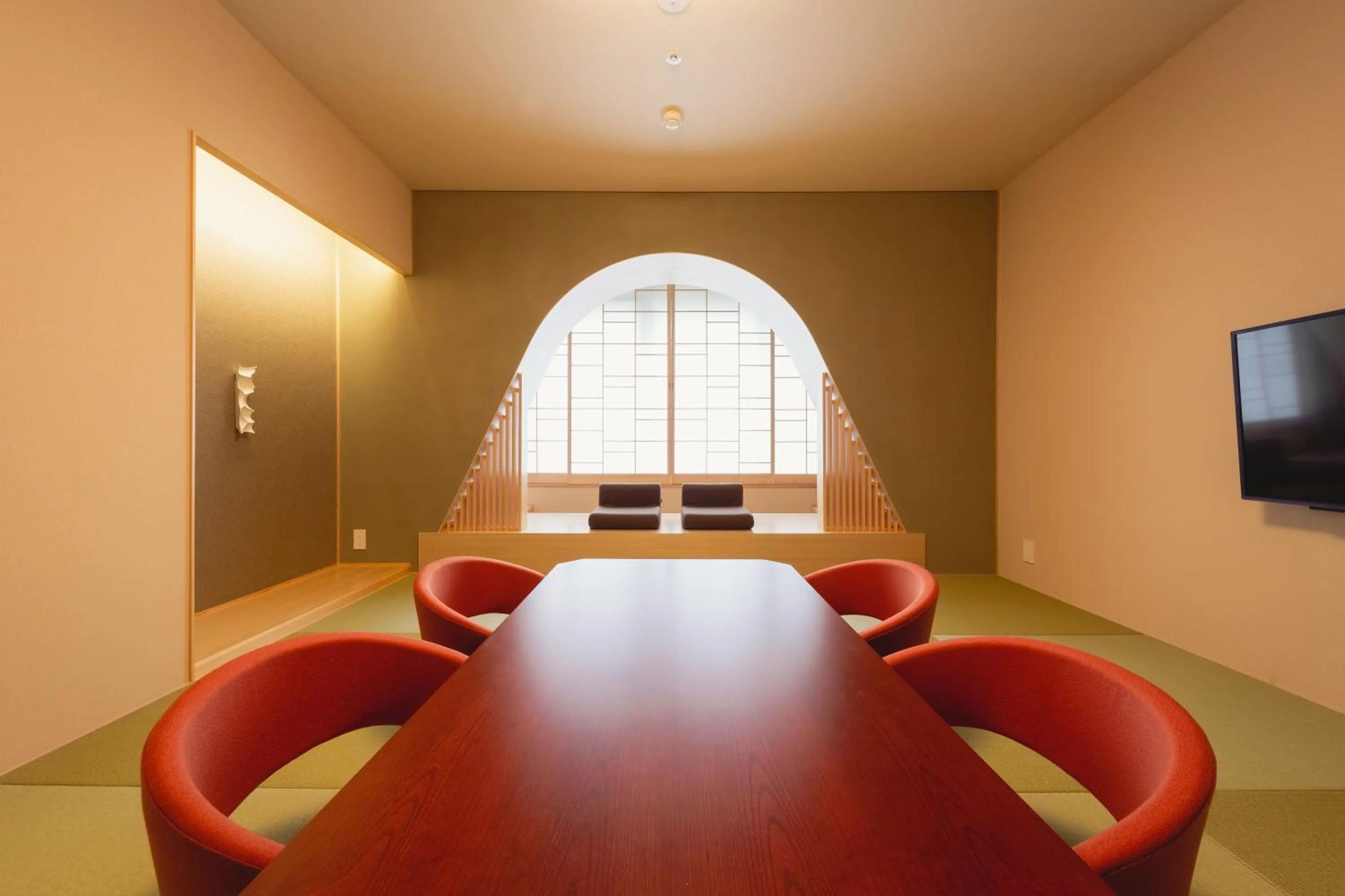 Photo of the whole room in Arima Kirari