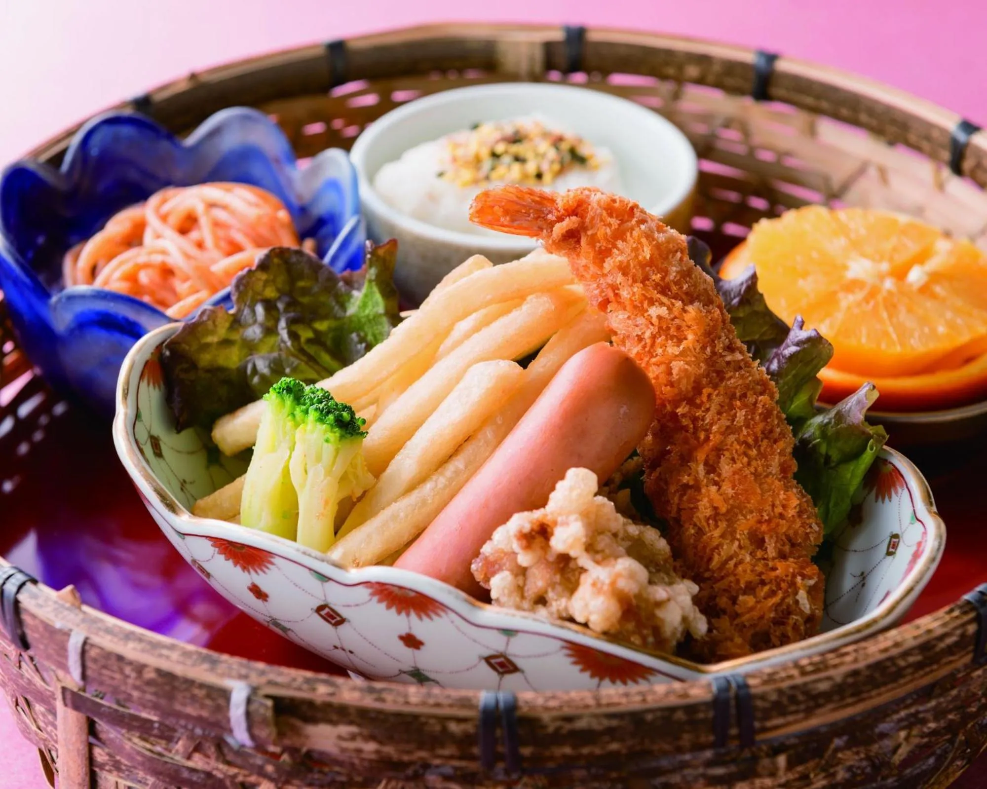 Food and drinks in Arima Kirari