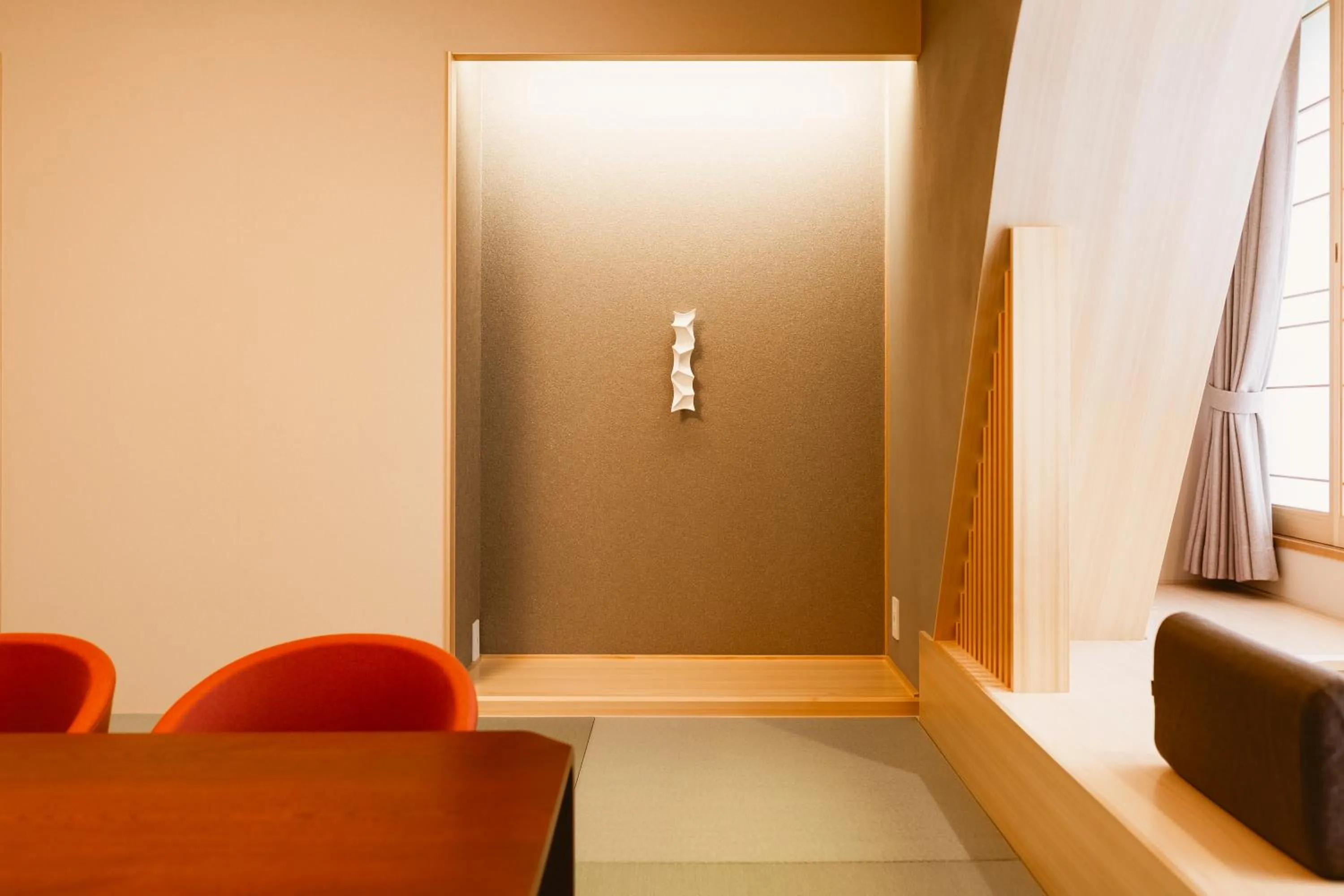 Photo of the whole room in Arima Kirari