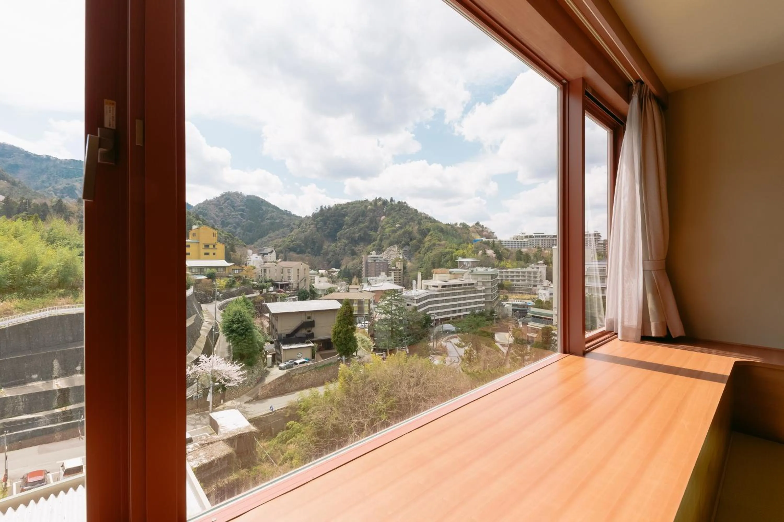 Mountain view in Arima Kirari