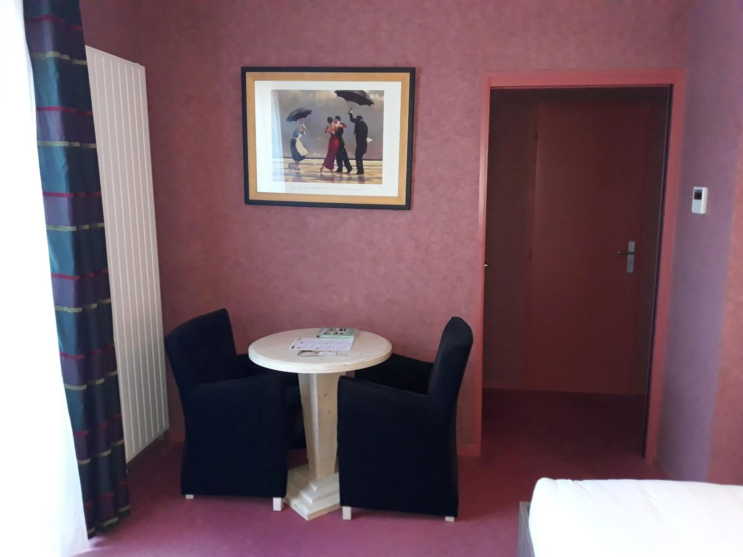 Decorative detail in Logis Hôtel Parenthèse, Restaurant & Spa