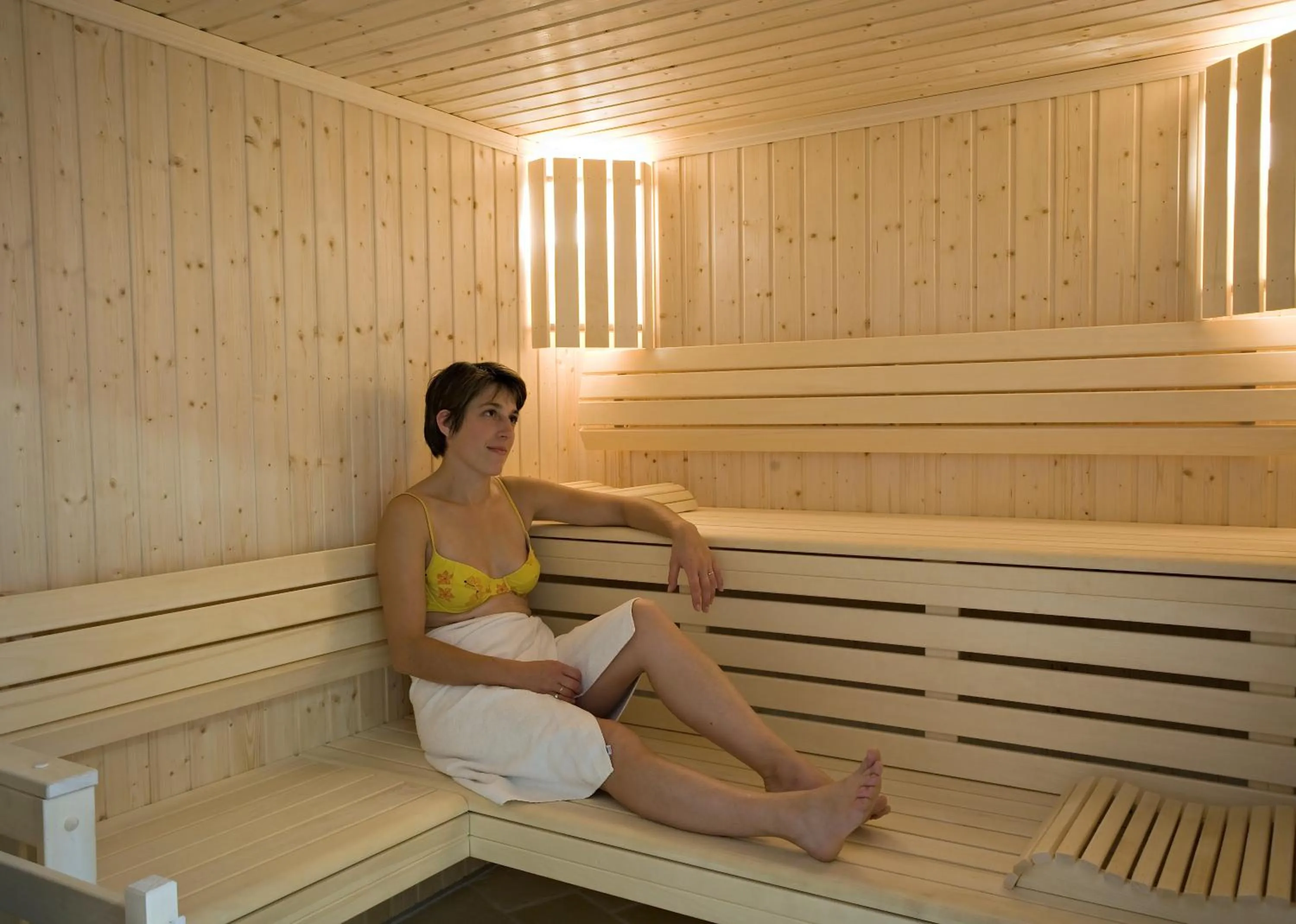 Sauna in Logis Hôtel Parenthèse, Restaurant & Spa