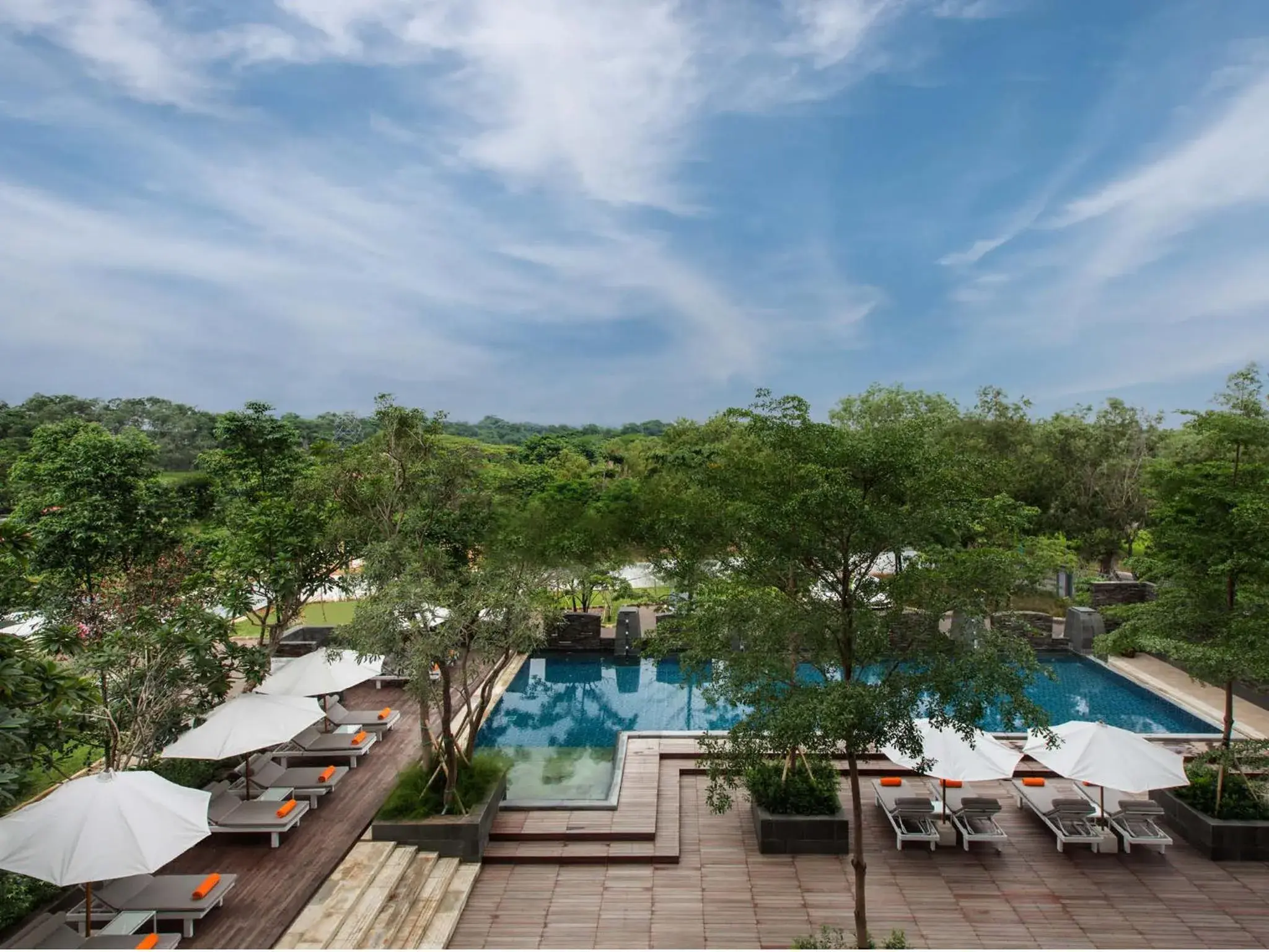 Swimming pool in Delonix Hotel Karawang Swimming pool in Delonix Hotel Karawang