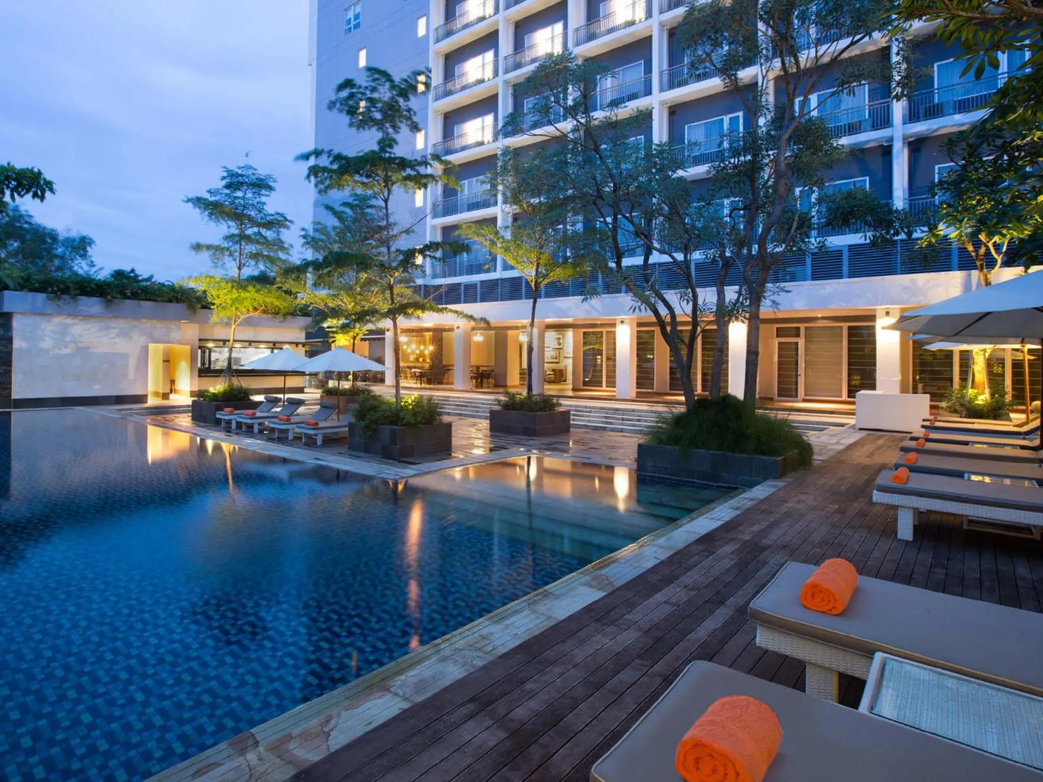 Swimming pool in Delonix Hotel Karawang