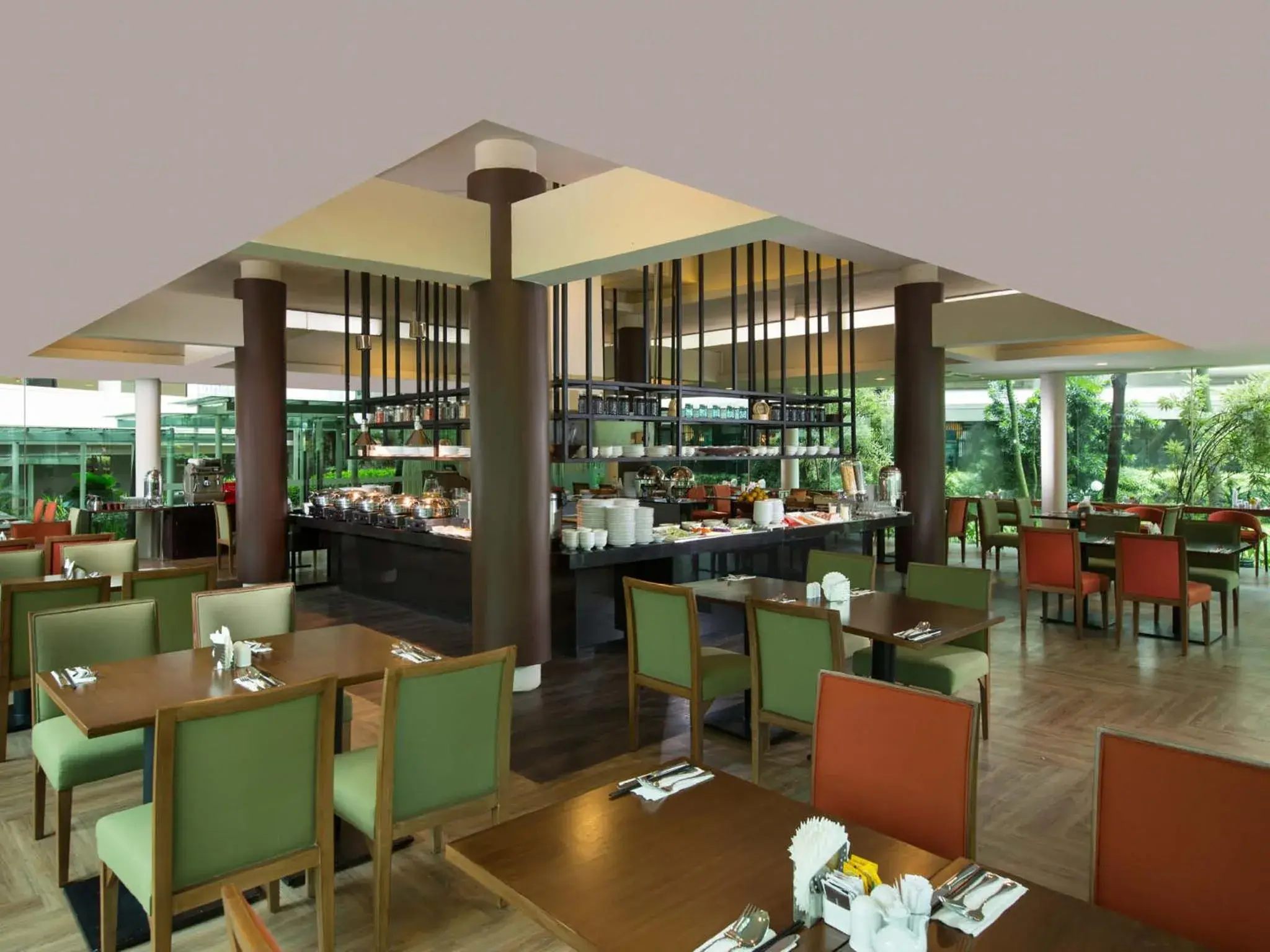 Restaurant/places to eat in Delonix Hotel Karawang Restaurant/places to eat in Delonix Hotel Karawang