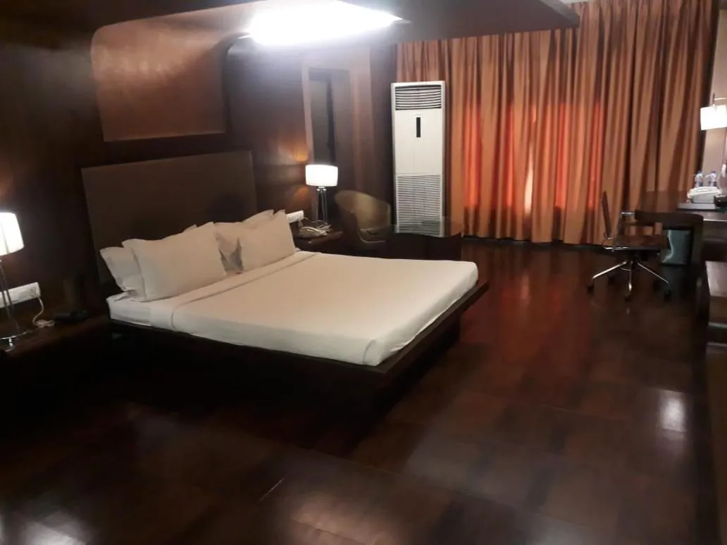 Bedroom, Bed in Cocoon Luxury Business Hotel