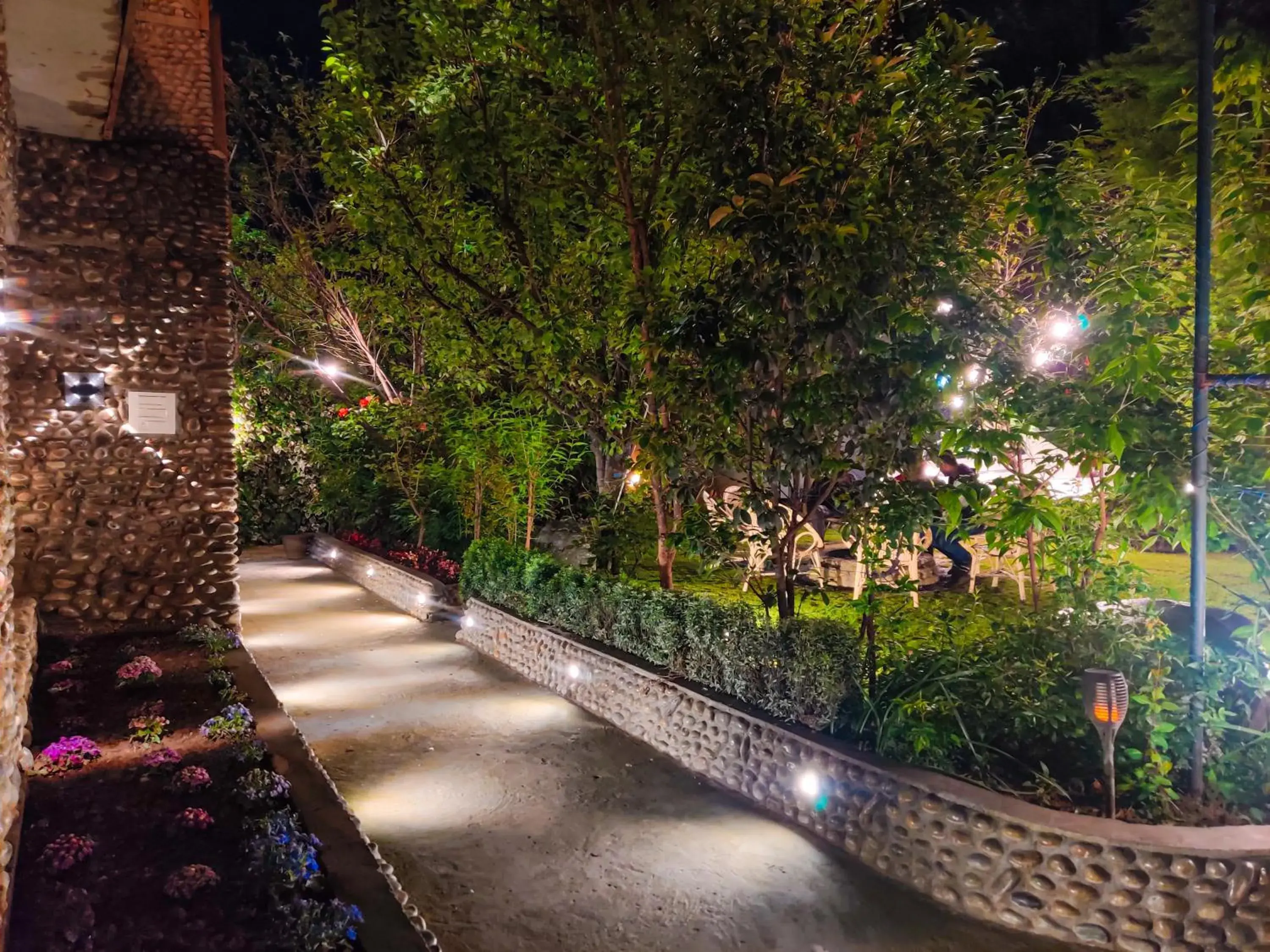 Restaurant/places to eat in Hotel Mirage Restaurant/places to eat in Hotel Mirage