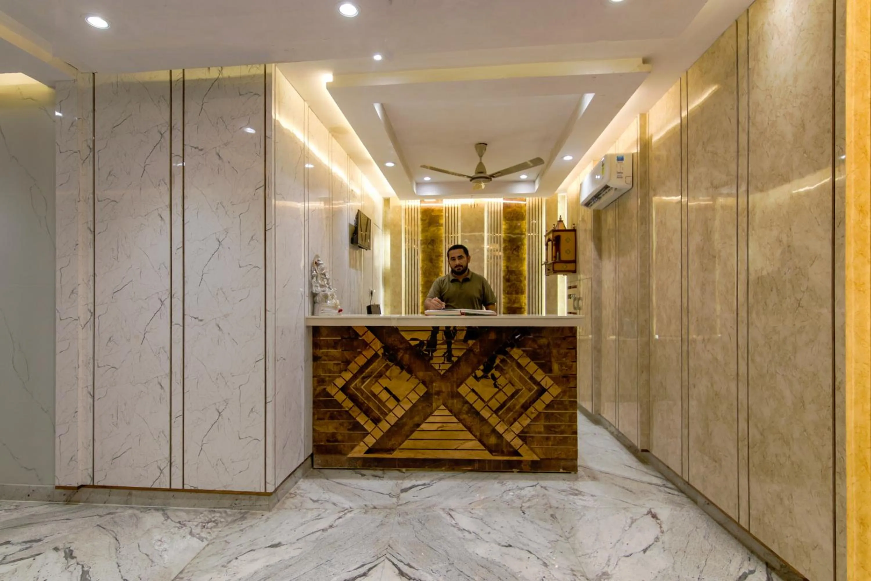 People in Hotel Star Palace