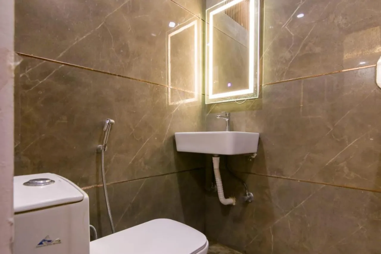 Shower in Hotel Star Palace