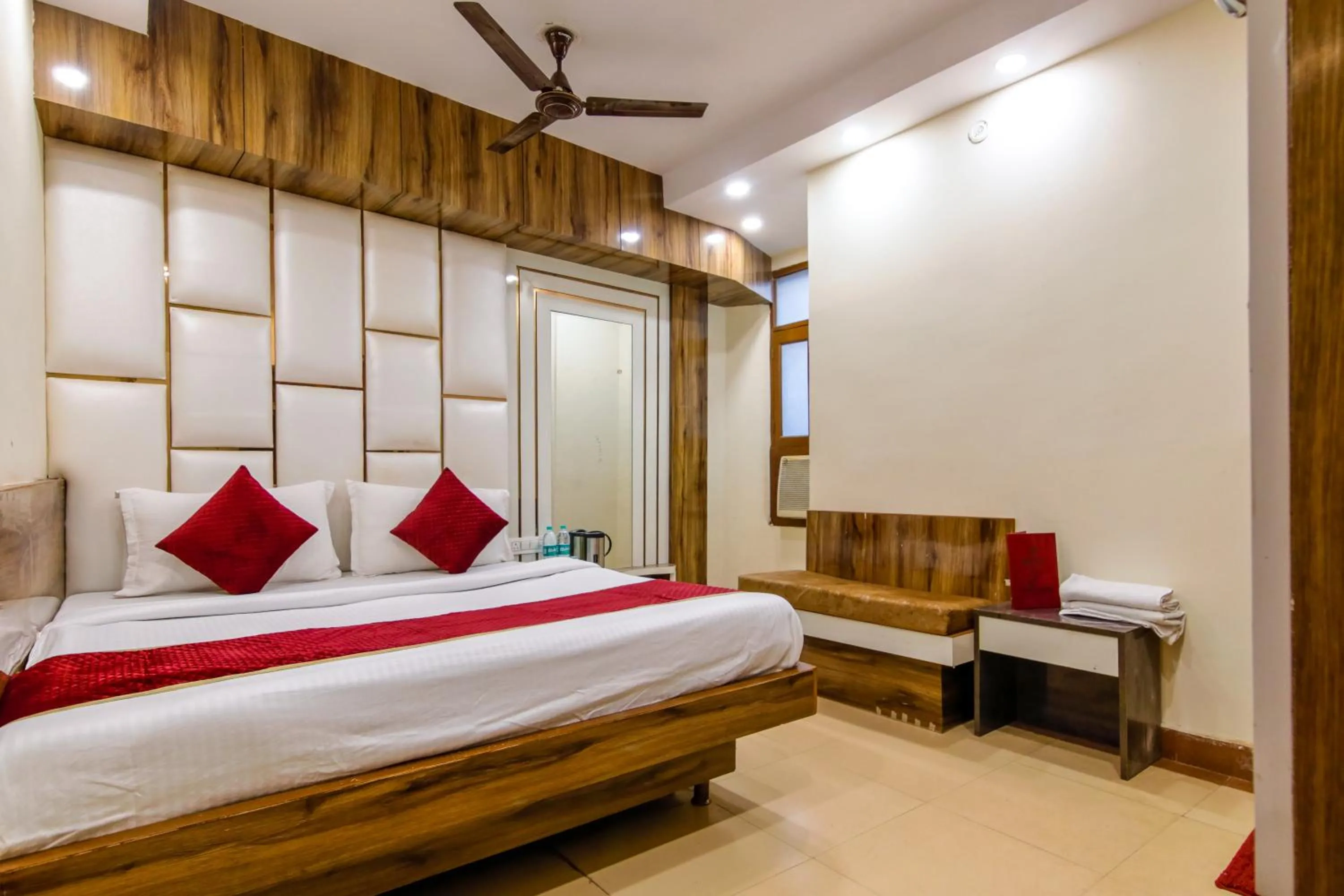 Bedroom, Bed in Hotel Star Palace