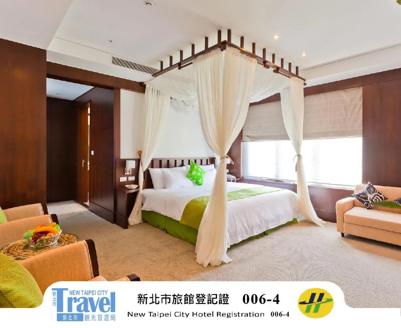 Bed in The Loft Seaside Suites