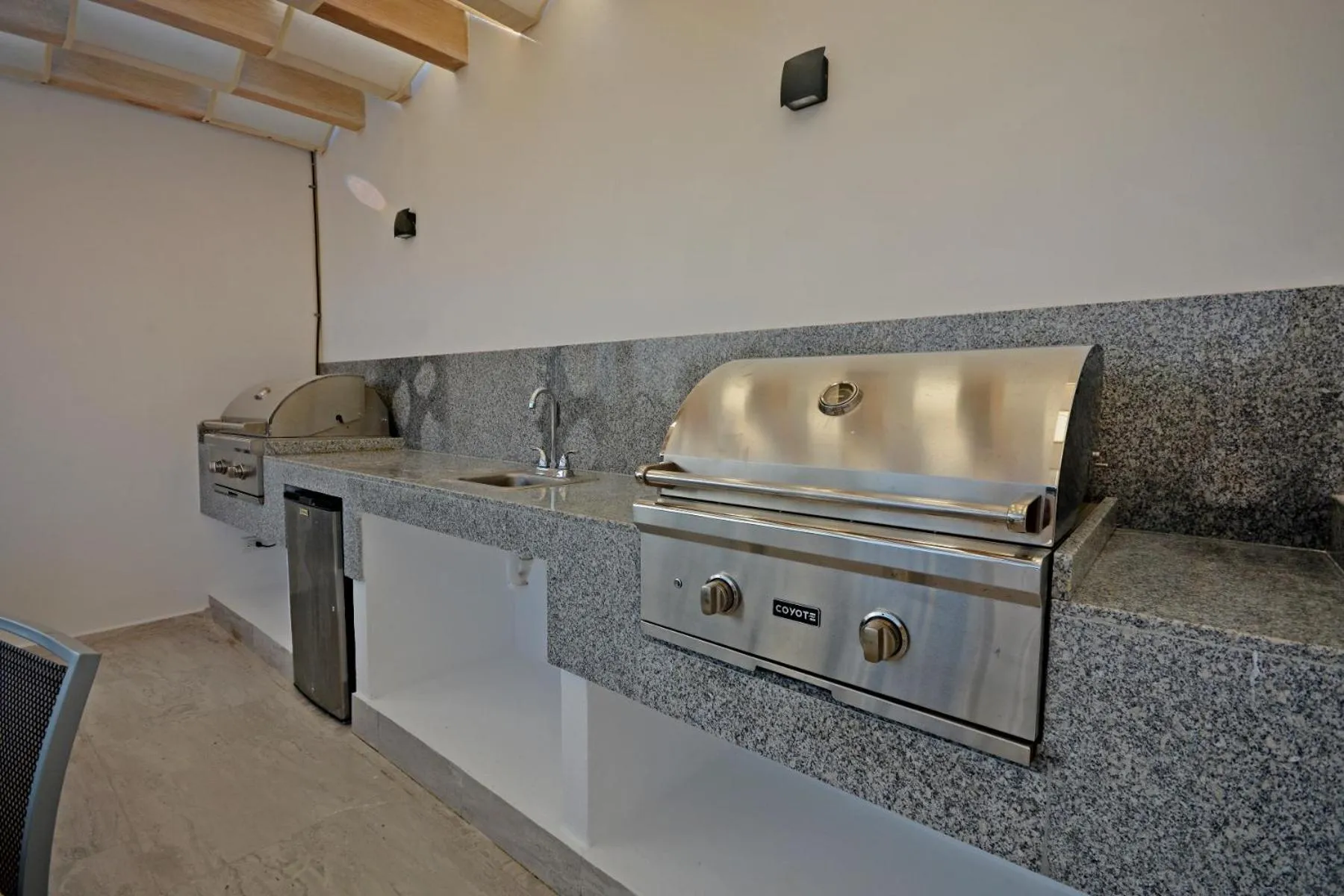 BBQ facilities in MAYAN MONK Suites