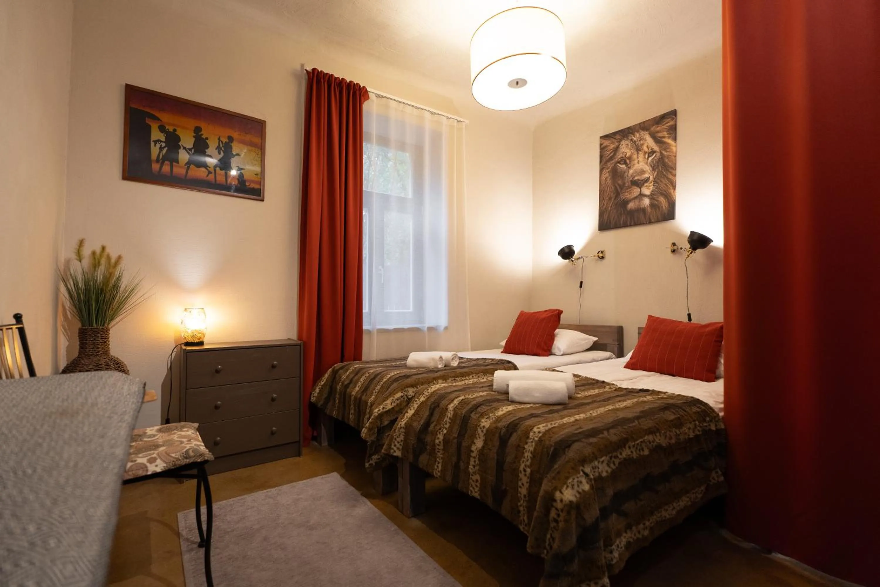 Twin Room in Two Wheels