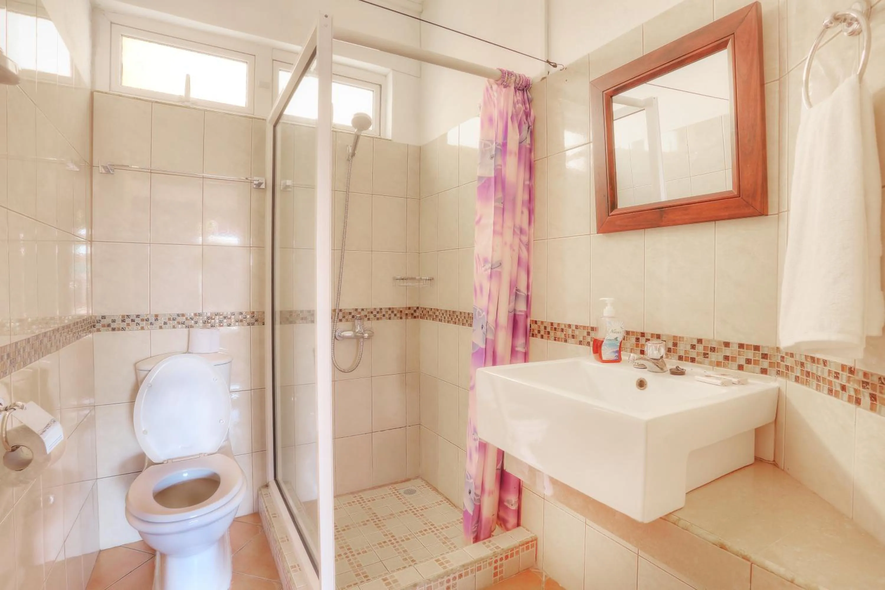 Toilet in L'Oiseau de L'Ocean Tourist Residence