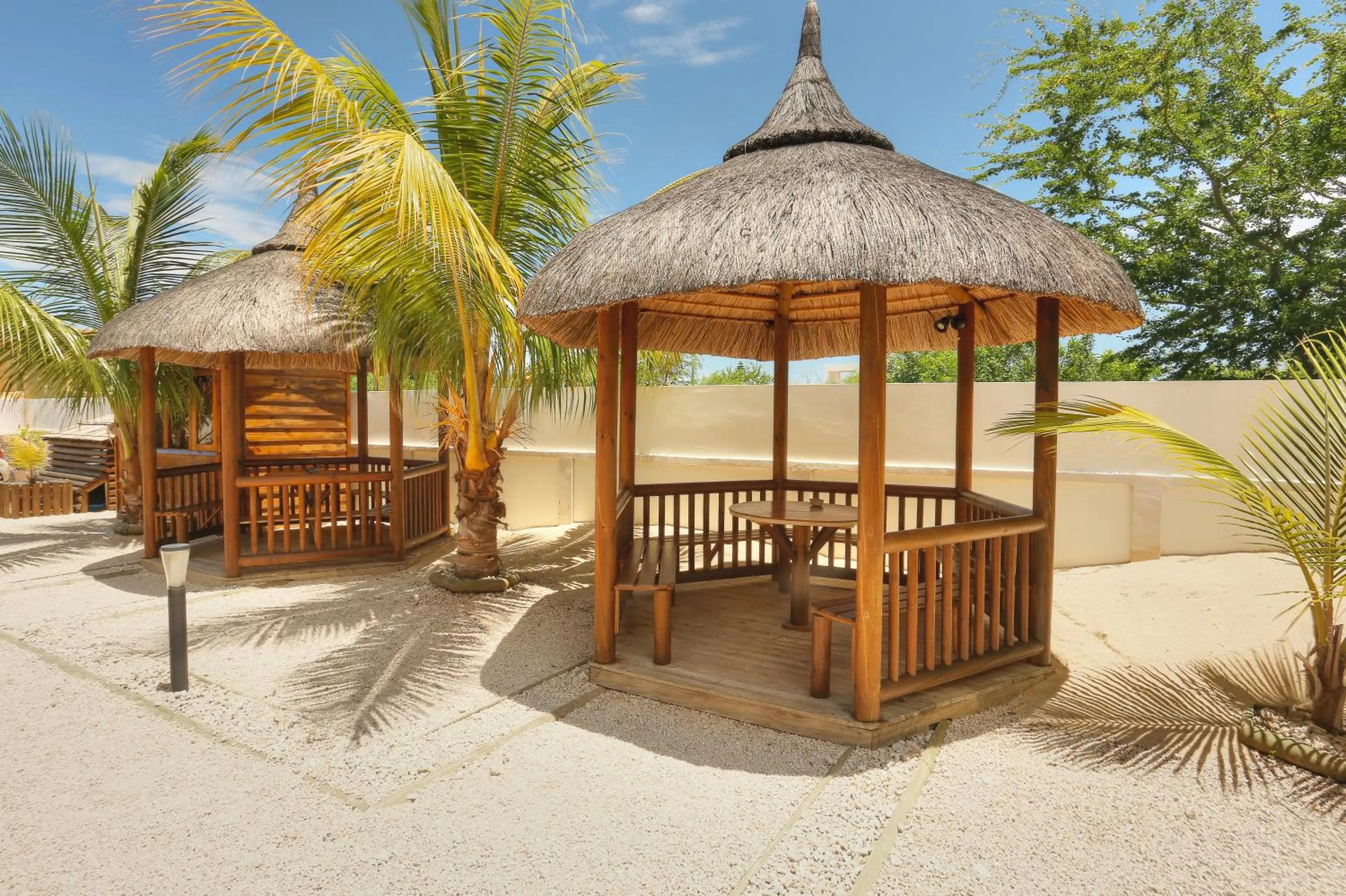 Patio in L'Oiseau de L'Ocean Tourist Residence