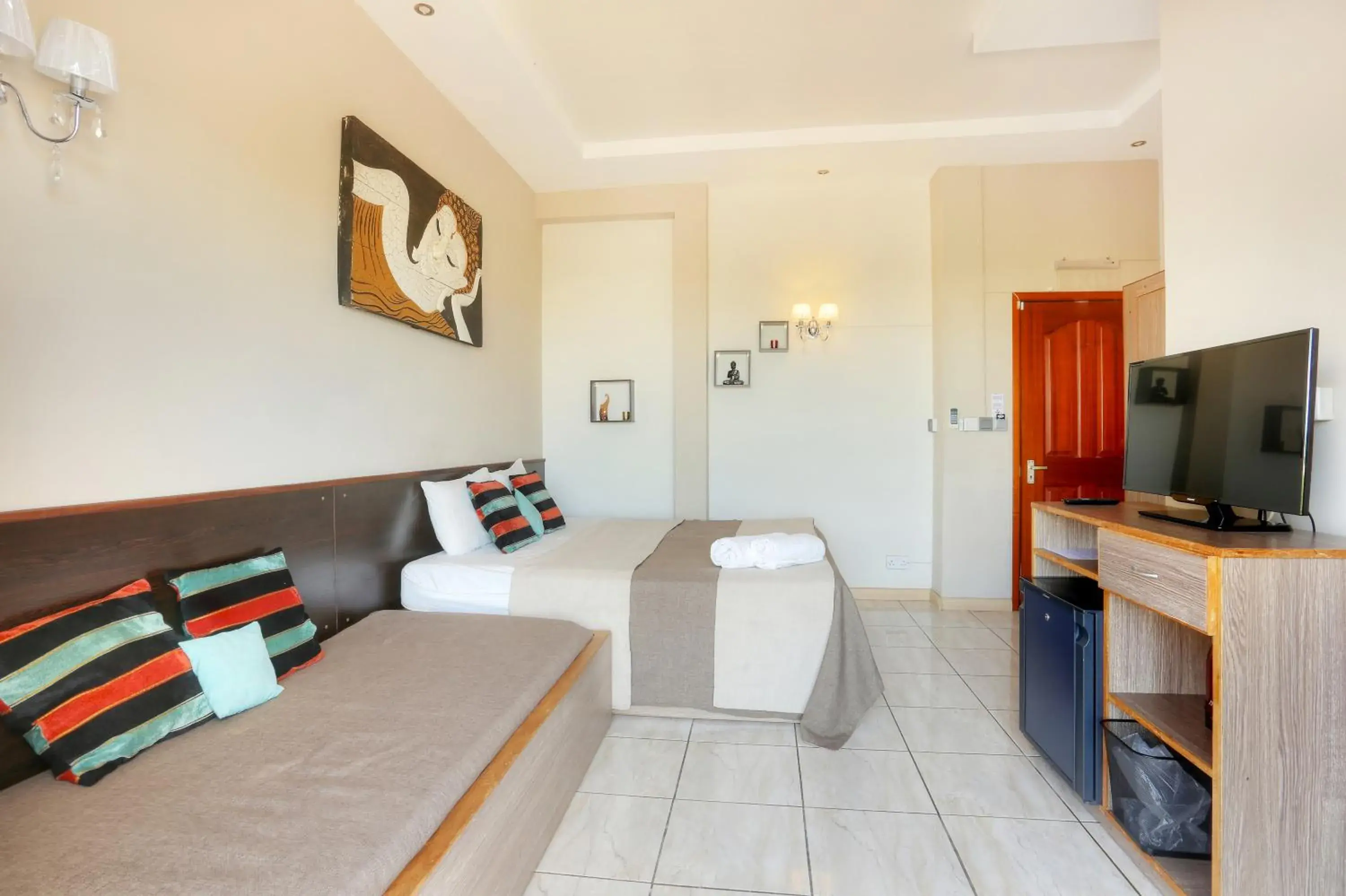 Photo of the whole room, Bed in L'Oiseau de L'Ocean Tourist Residence Photo of the whole room, Bed in L'Oiseau de L'Ocean Tourist Residence