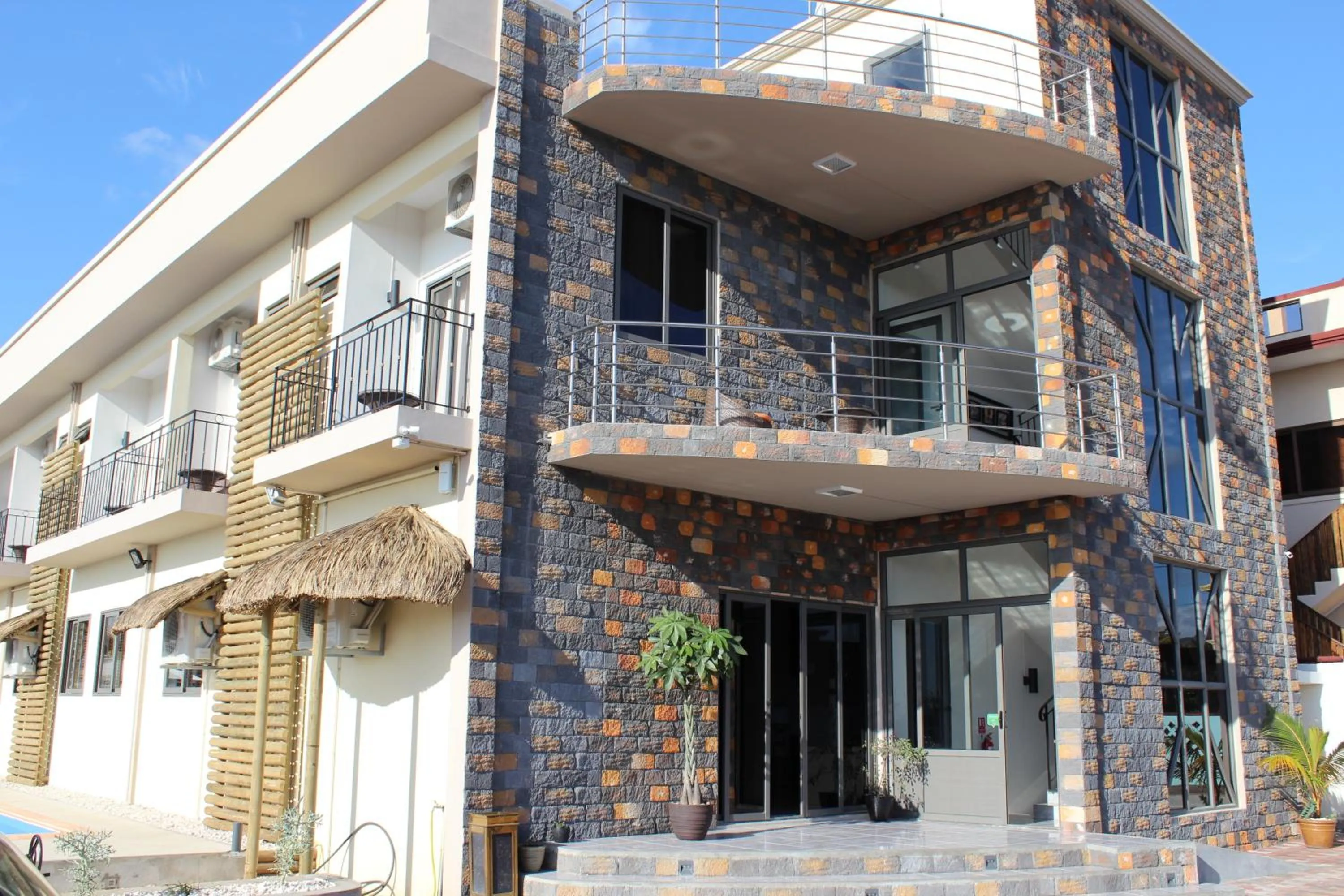 Facade/entrance in L'Oiseau de L'Ocean Tourist Residence