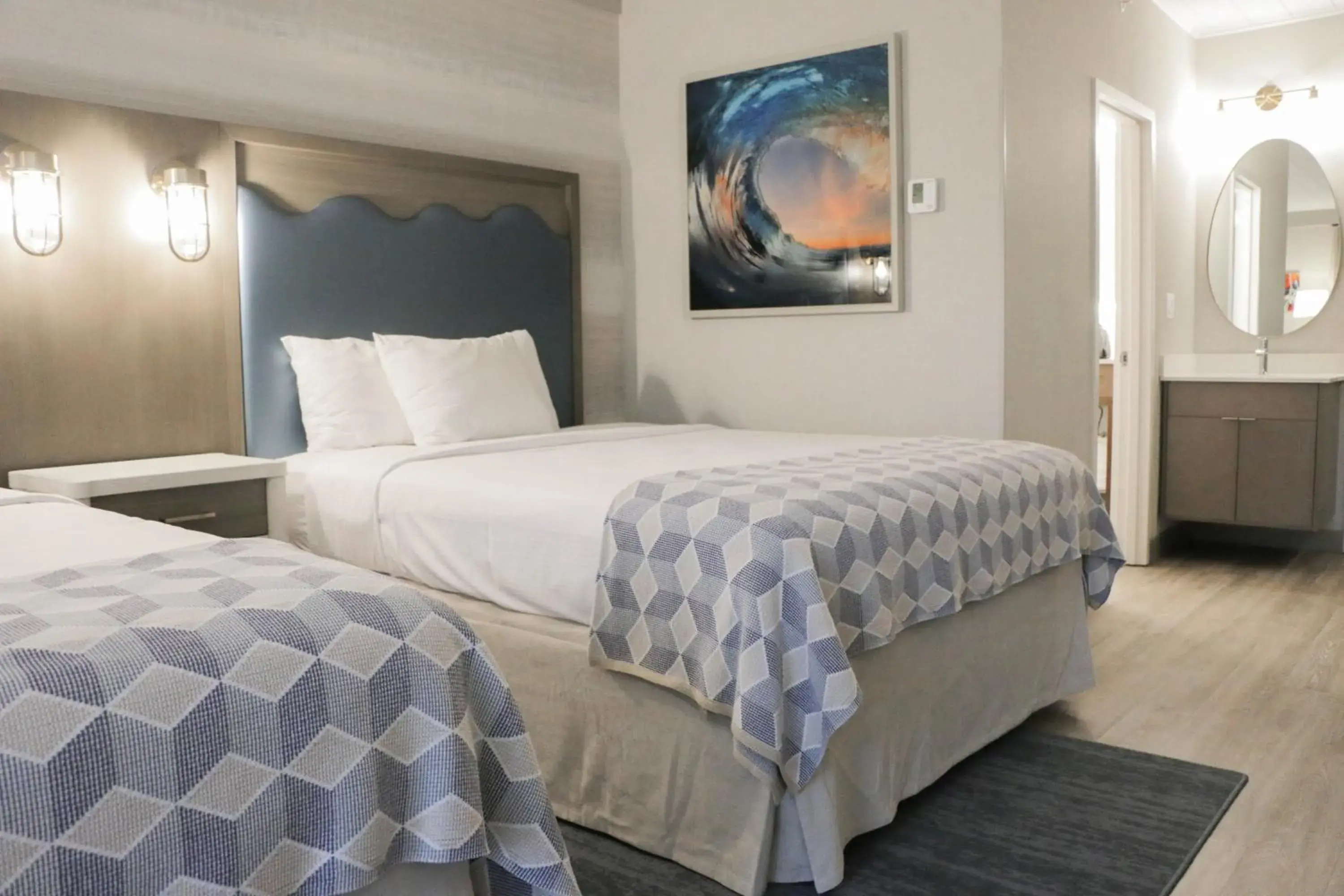 Photo of the whole room in Howard Johnson by Wyndham Middletown Newport Area Photo of the whole room in Howard Johnson by Wyndham Middletown Newport Area