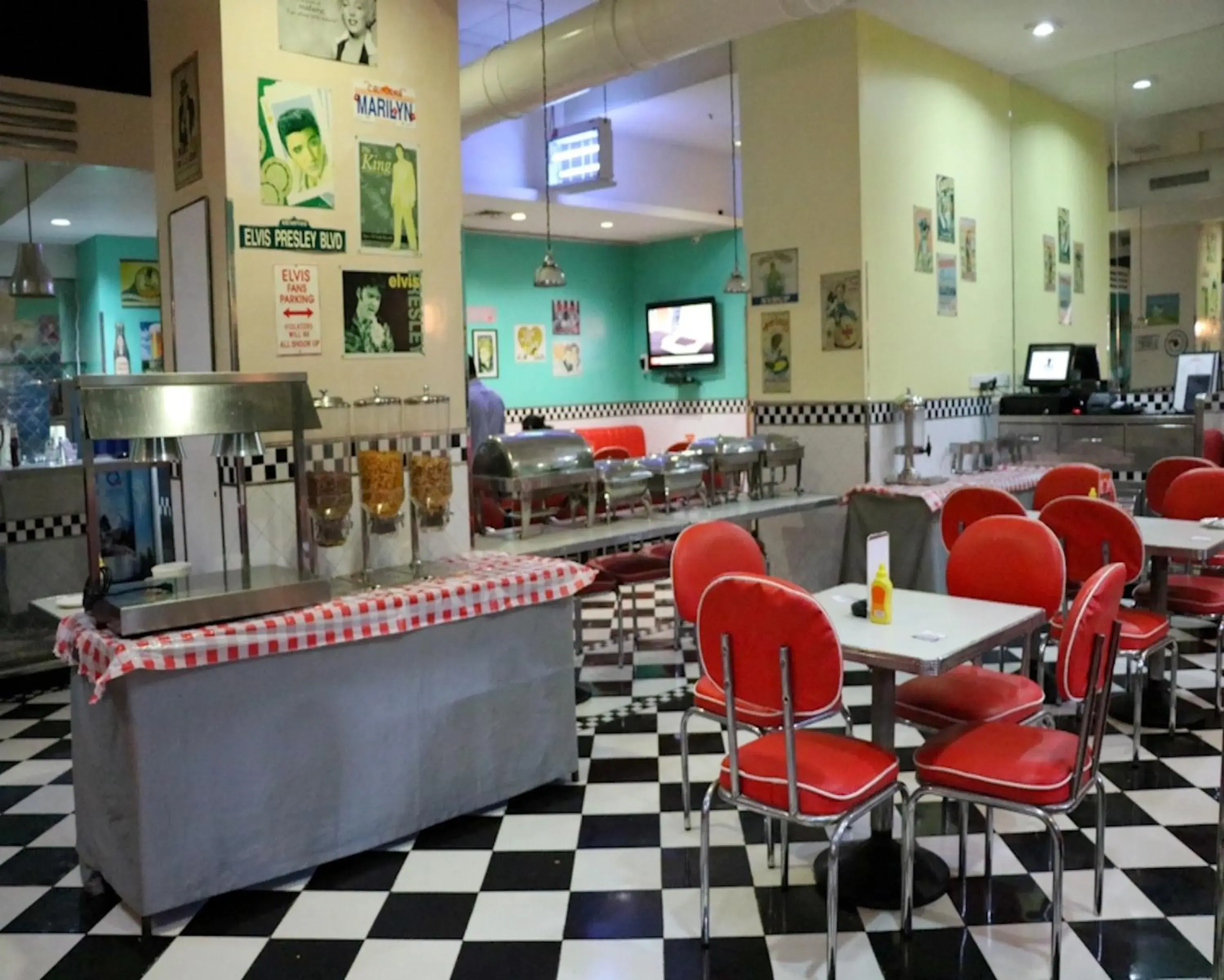 Restaurant/places to eat in The Waterfront Shaw Lavasa Restaurant/places to eat in The Waterfront Shaw Lavasa