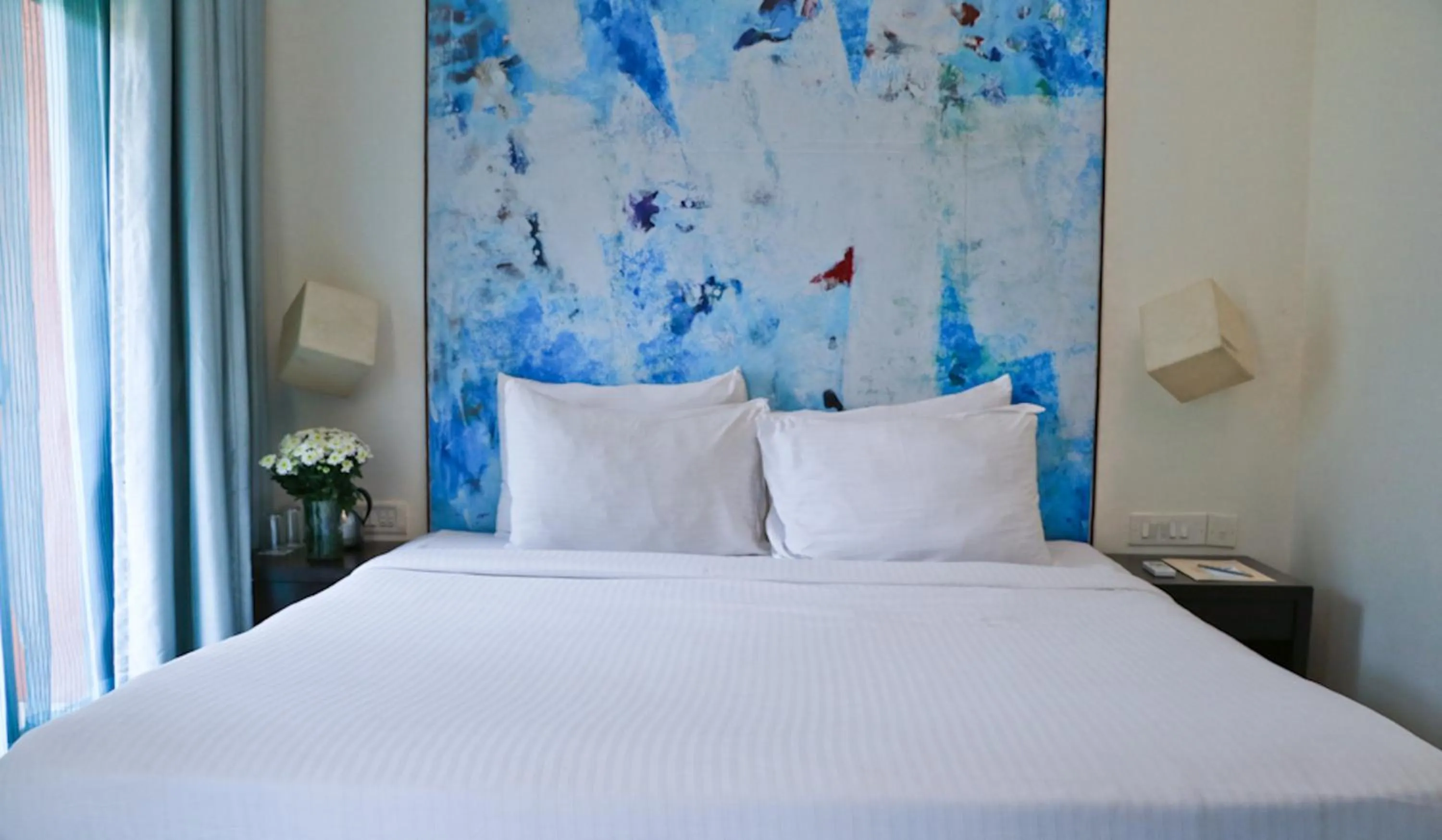 Bedroom, Bed in The Waterfront Shaw Lavasa