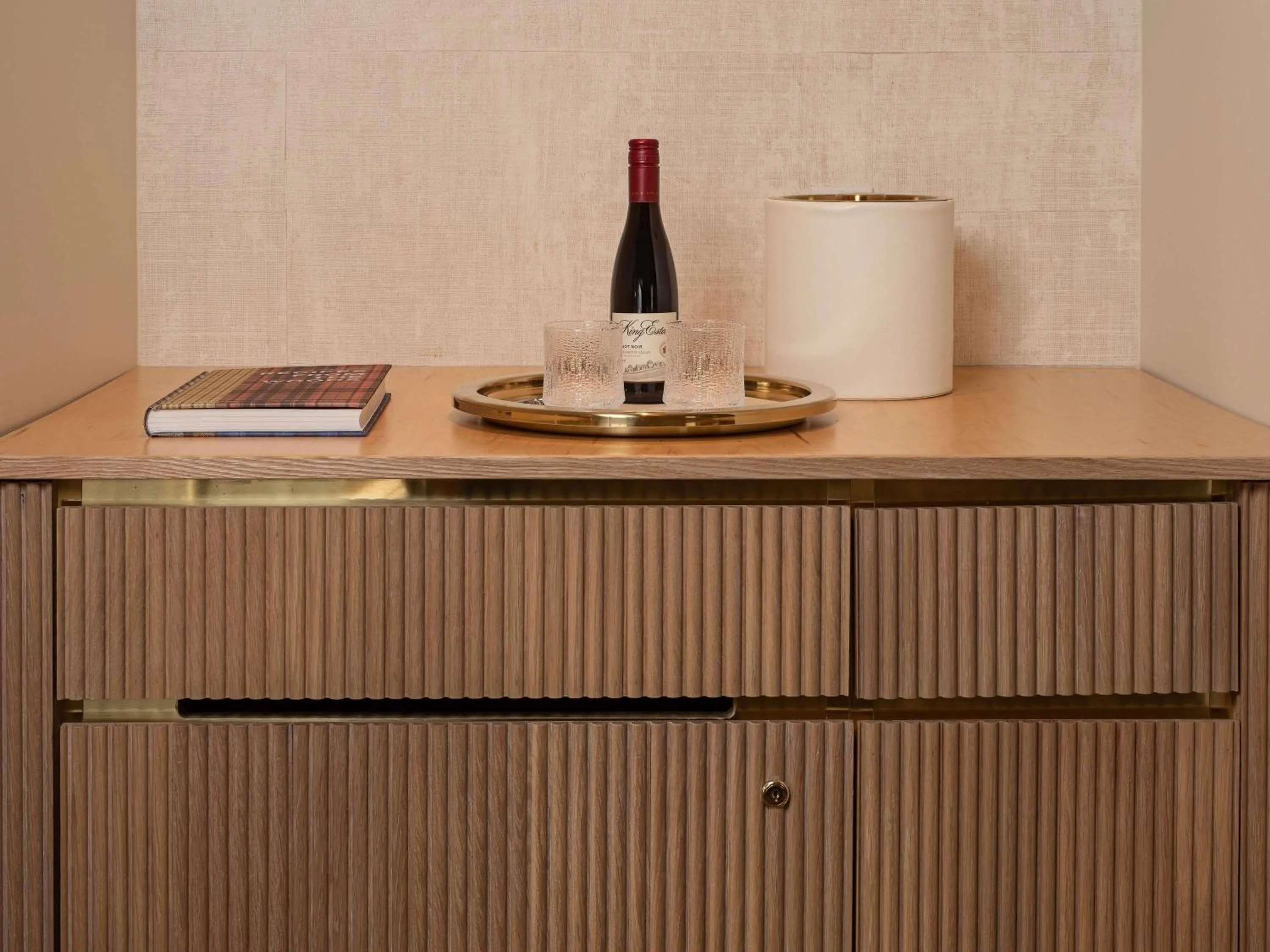 Bedroom in Ändra Hotel Seattle - MGallery Collection