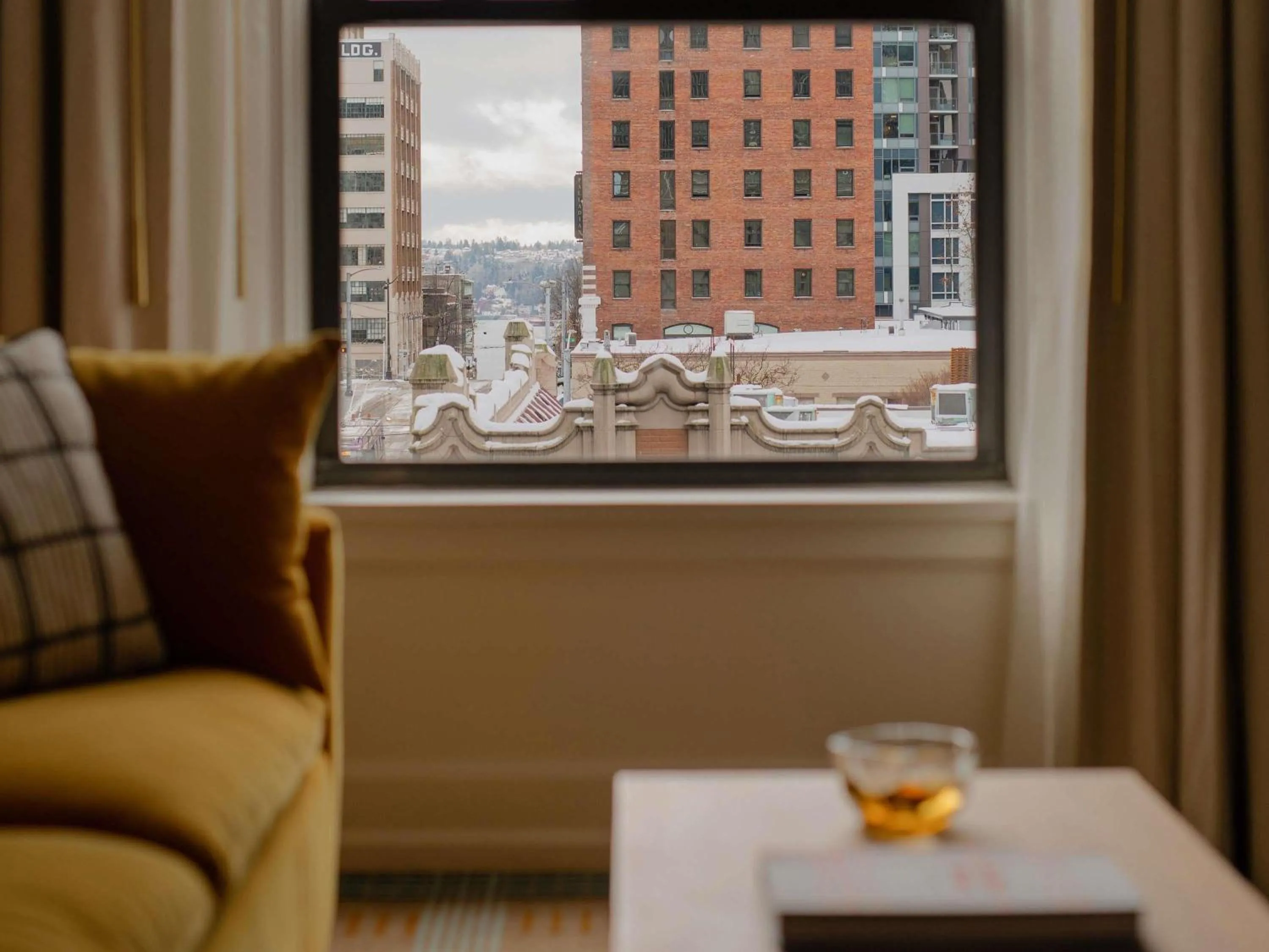 Bedroom in Ändra Hotel Seattle - MGallery Collection
