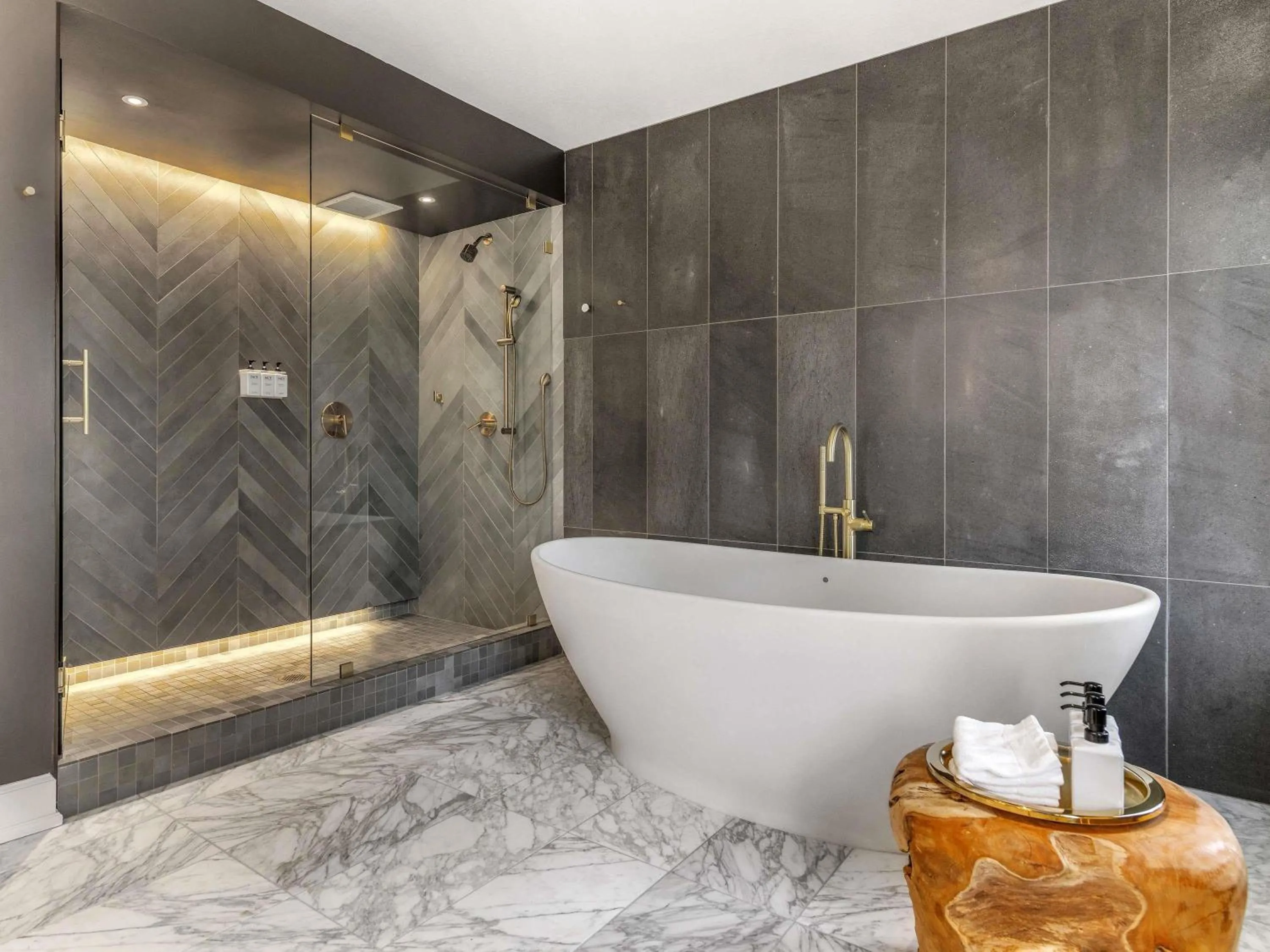 Photo of the whole room in Ändra Hotel Seattle - MGallery Collection