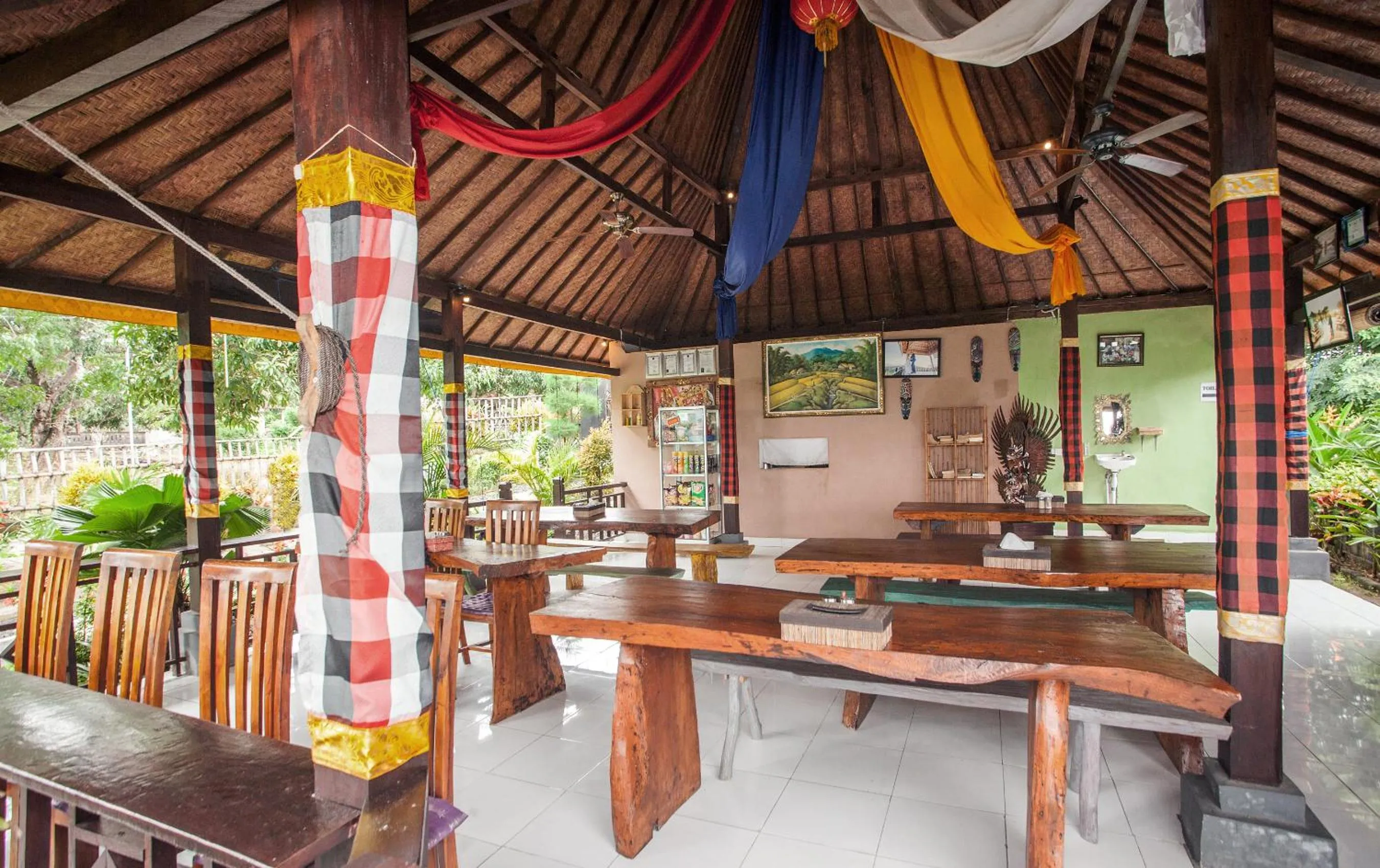 Restaurant/places to eat in Poh Manis Lembongan