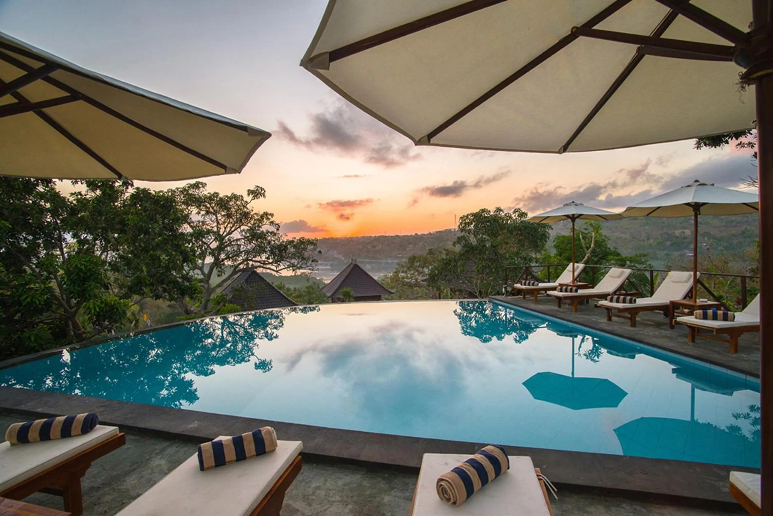 Swimming pool in Poh Manis Lembongan
