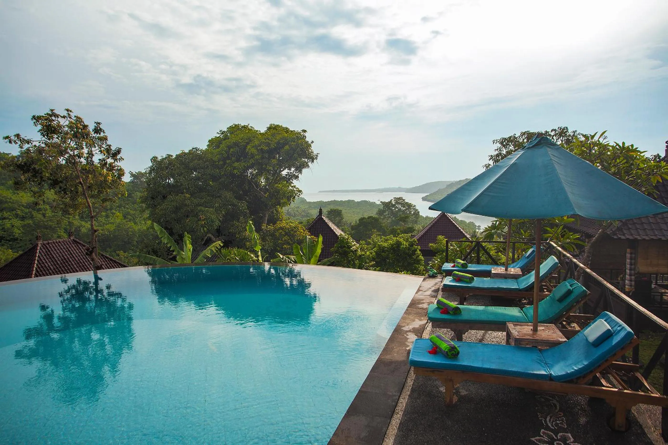 Swimming pool in Poh Manis Lembongan