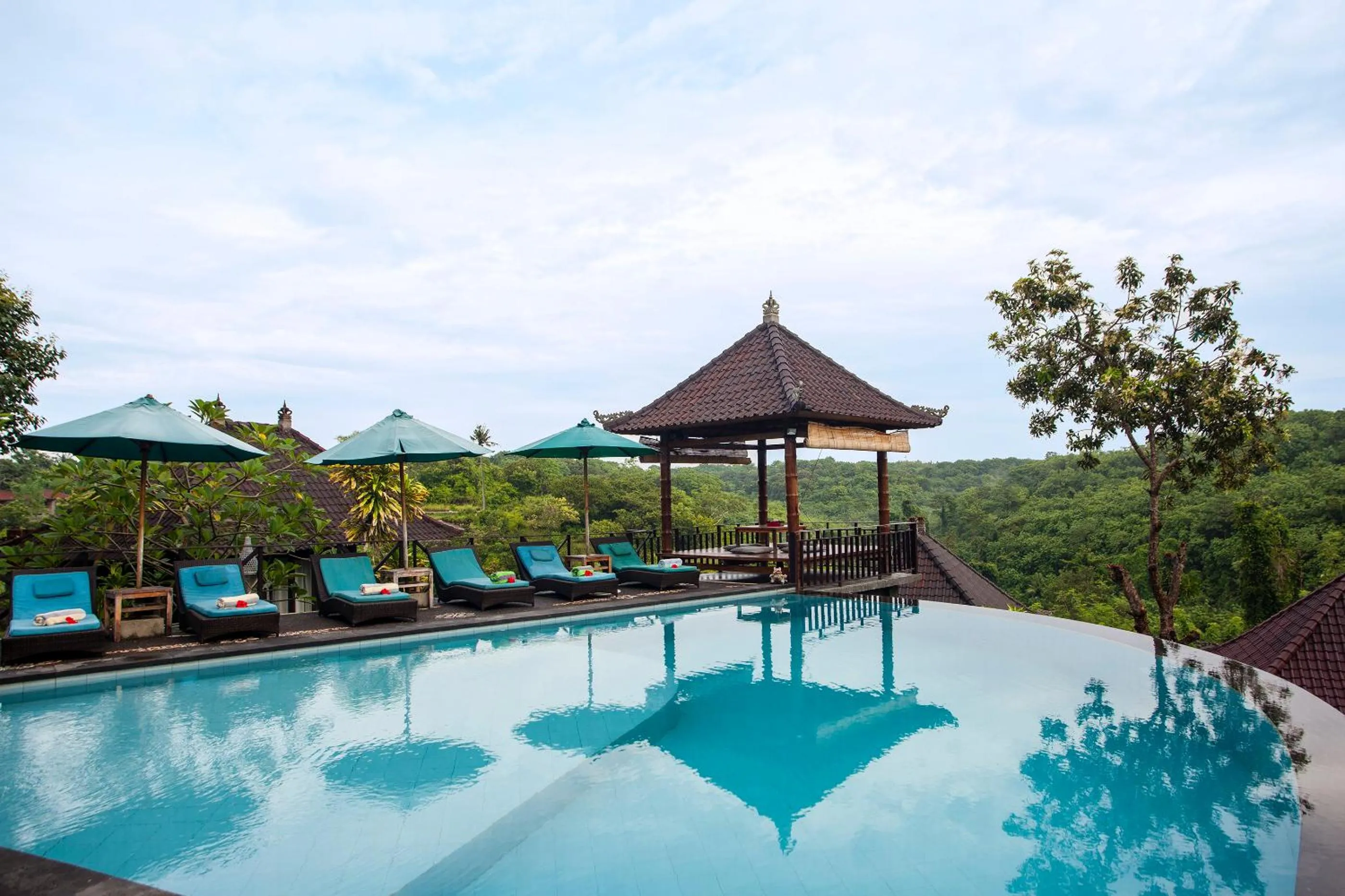 Swimming pool in Poh Manis Lembongan