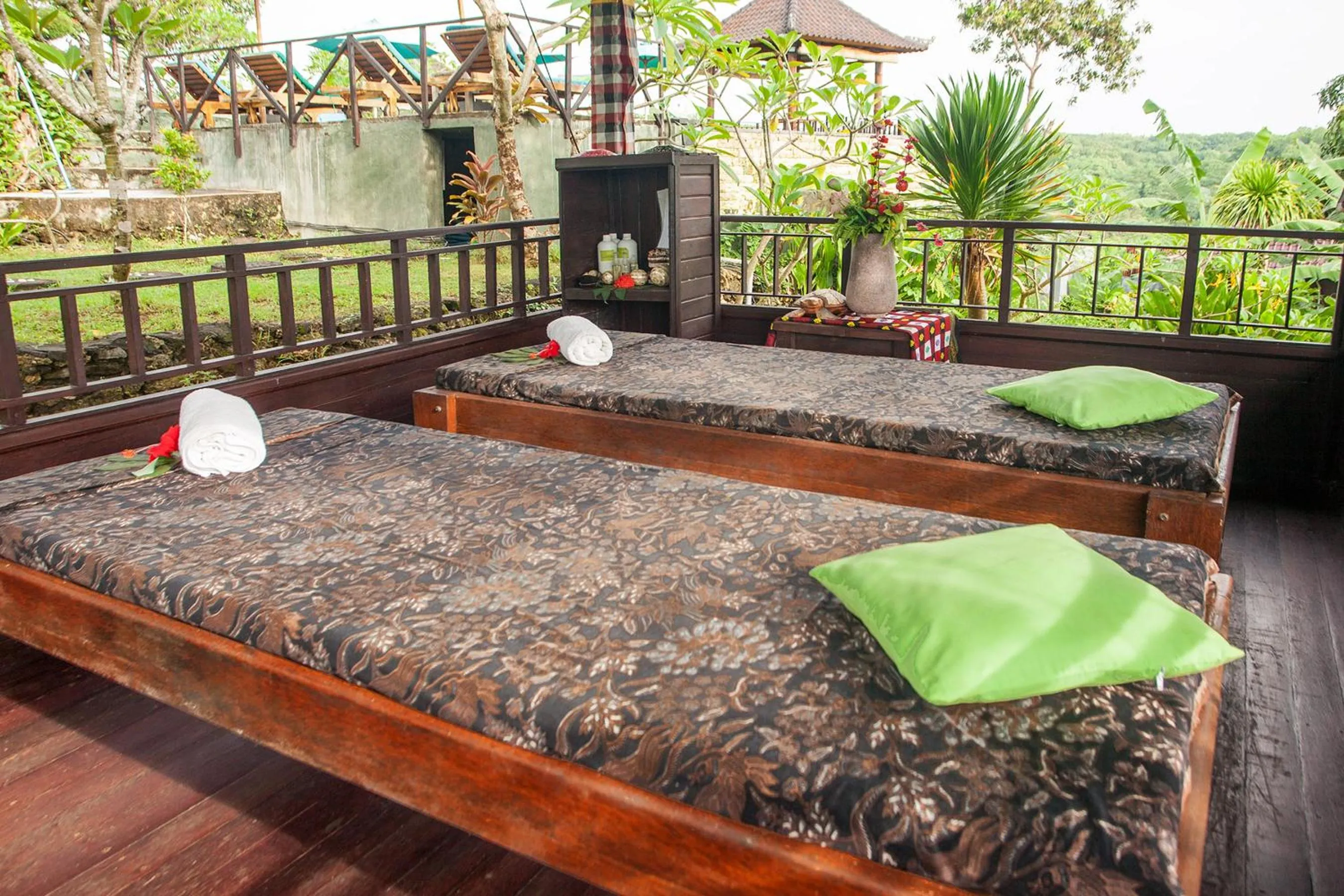 Massage in Poh Manis Lembongan
