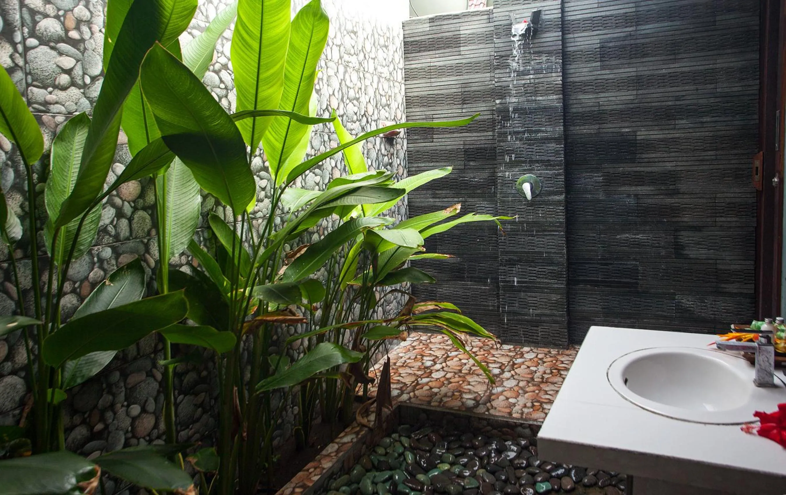 Shower in Poh Manis Lembongan