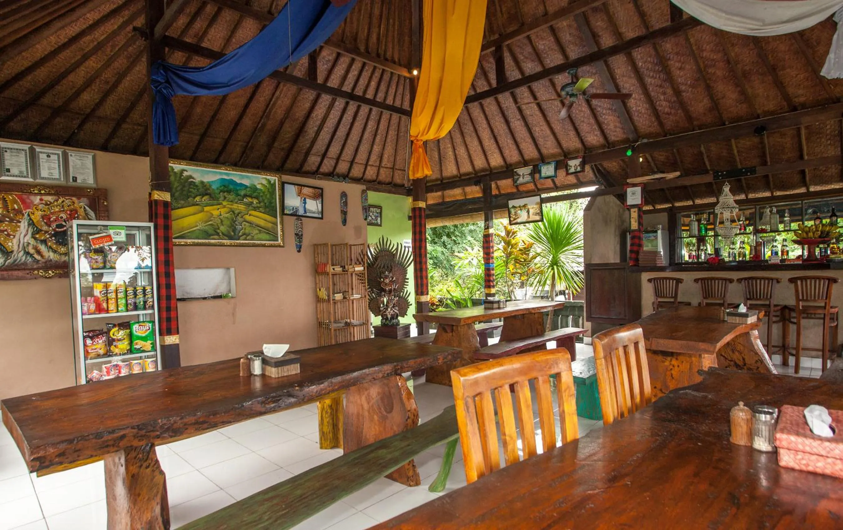 Restaurant/places to eat in Poh Manis Lembongan