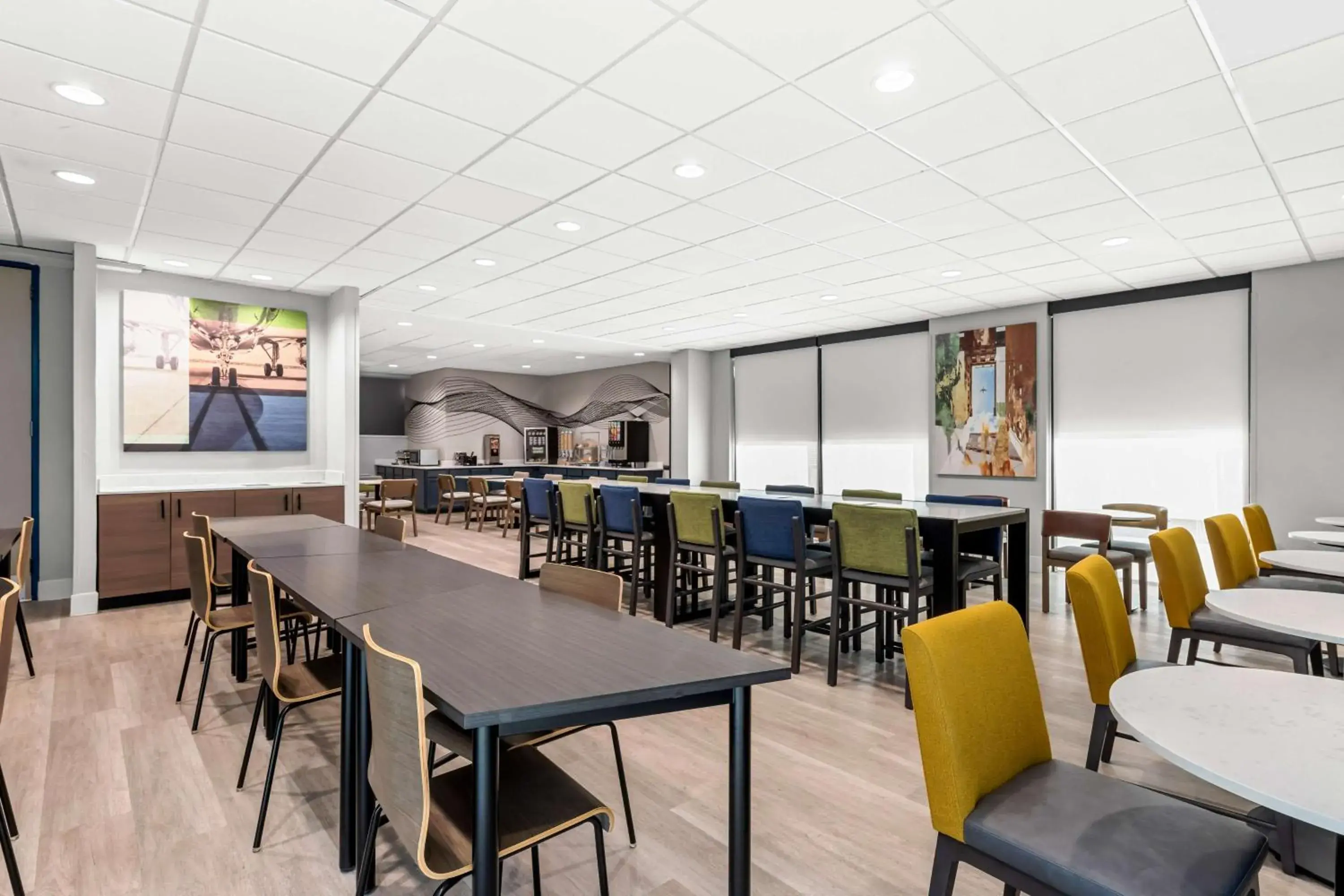 Breakfast in Best Western Plus Lower South End Breakfast in Best Western Plus Lower South End