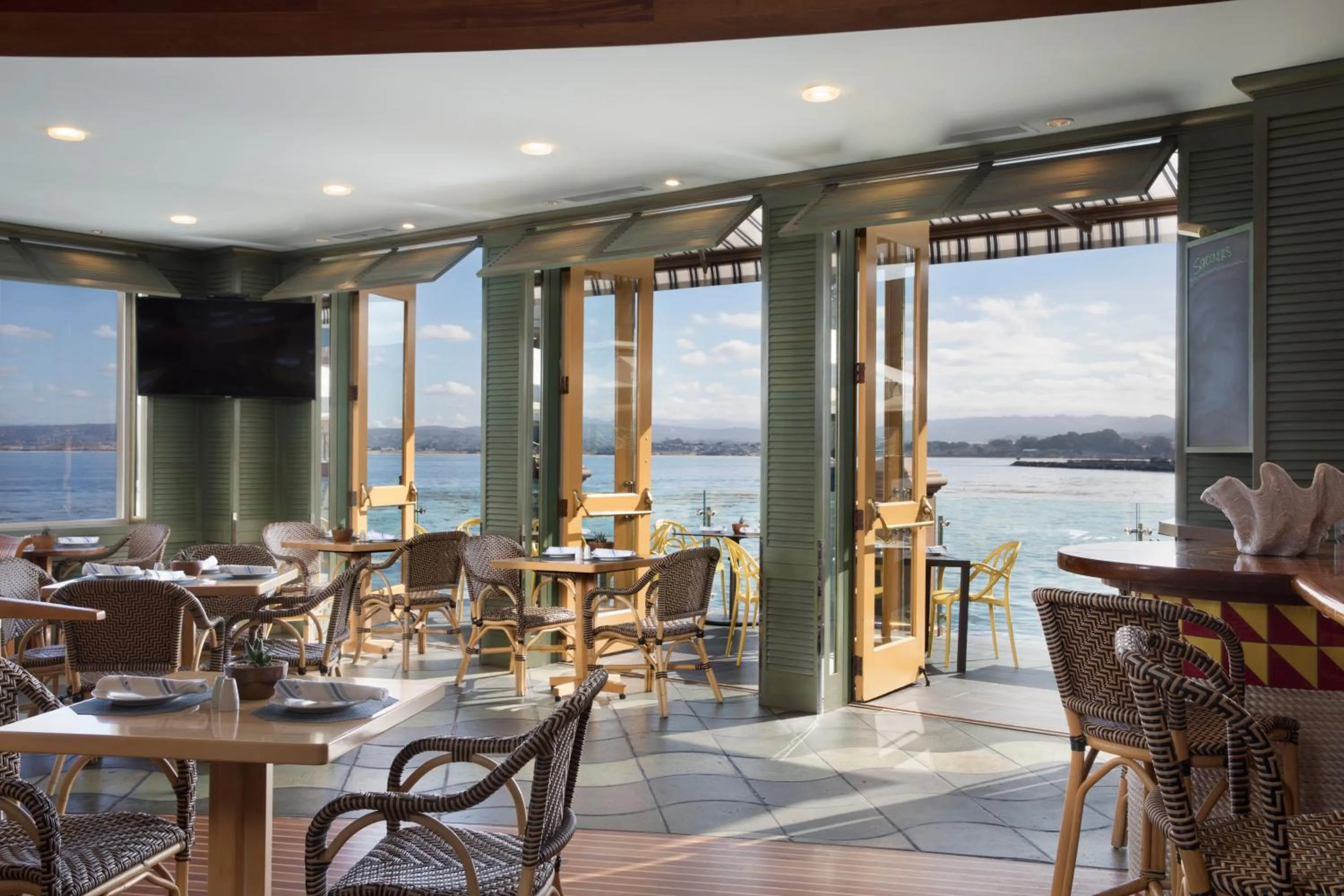 Restaurant/places to eat in Monterey Plaza Hotel & Spa