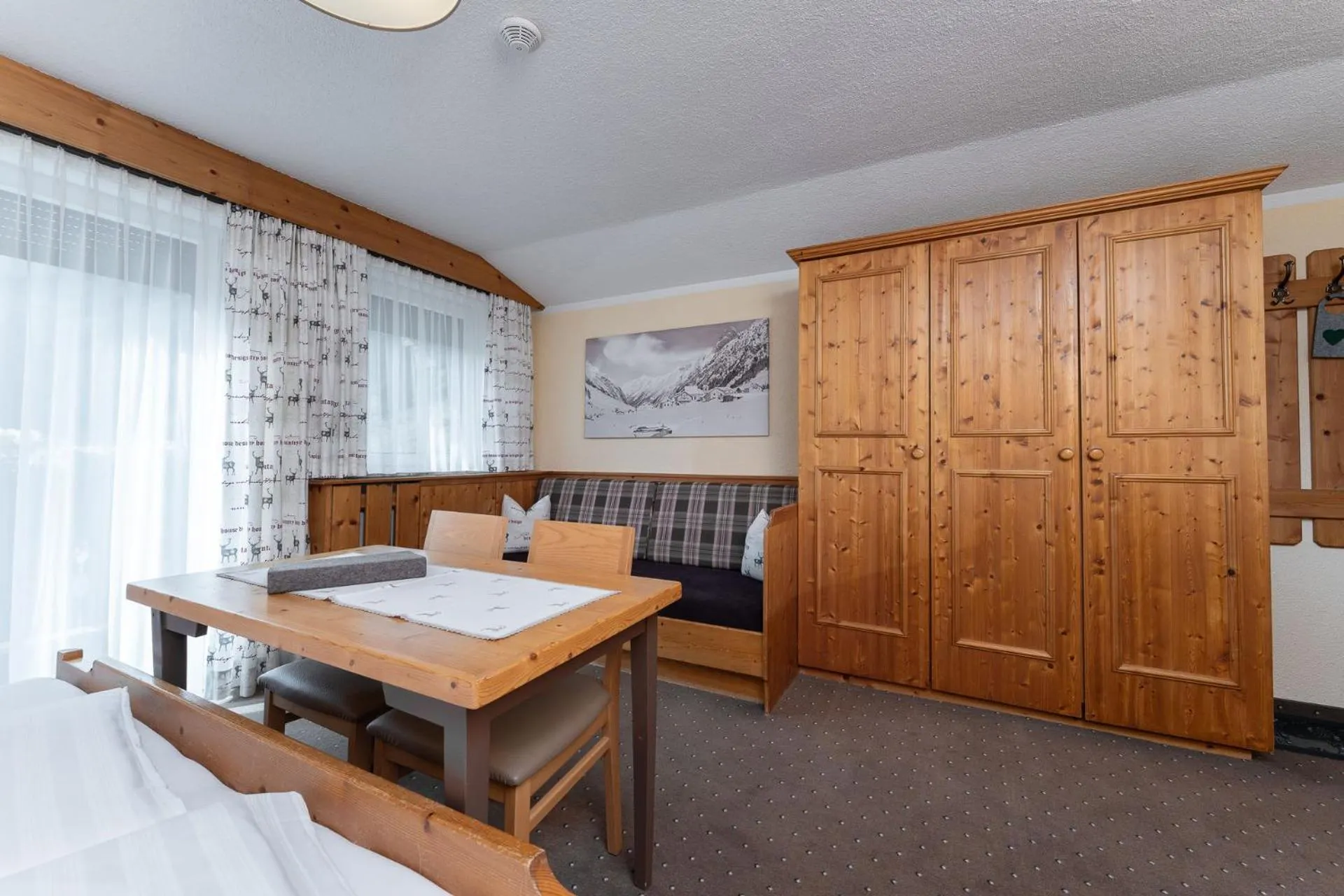 wardrobe, Bed in Haus Margret