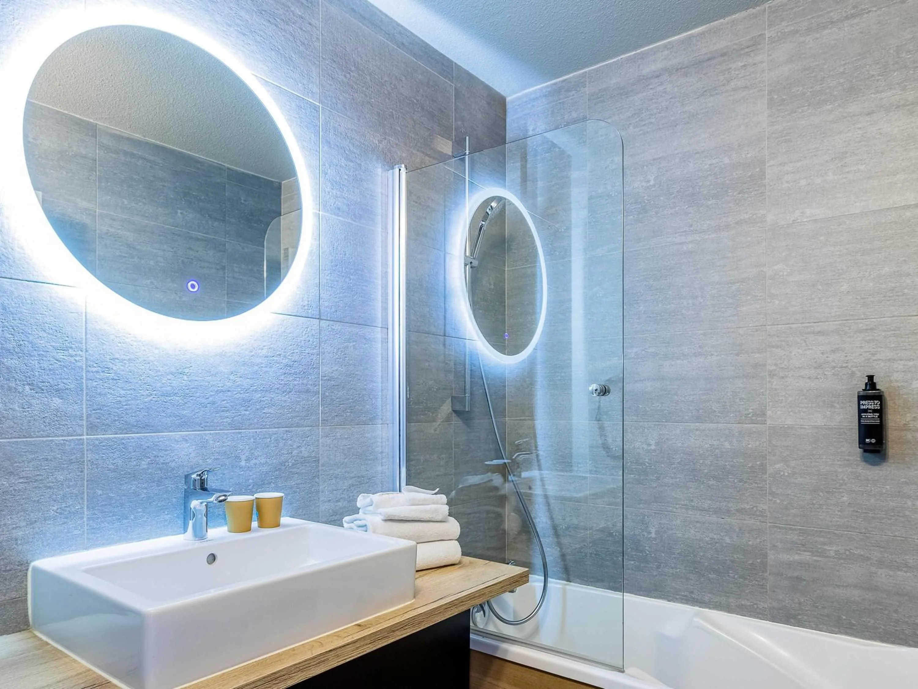 Bedroom in Ibis Styles Crolles Grenoble A41