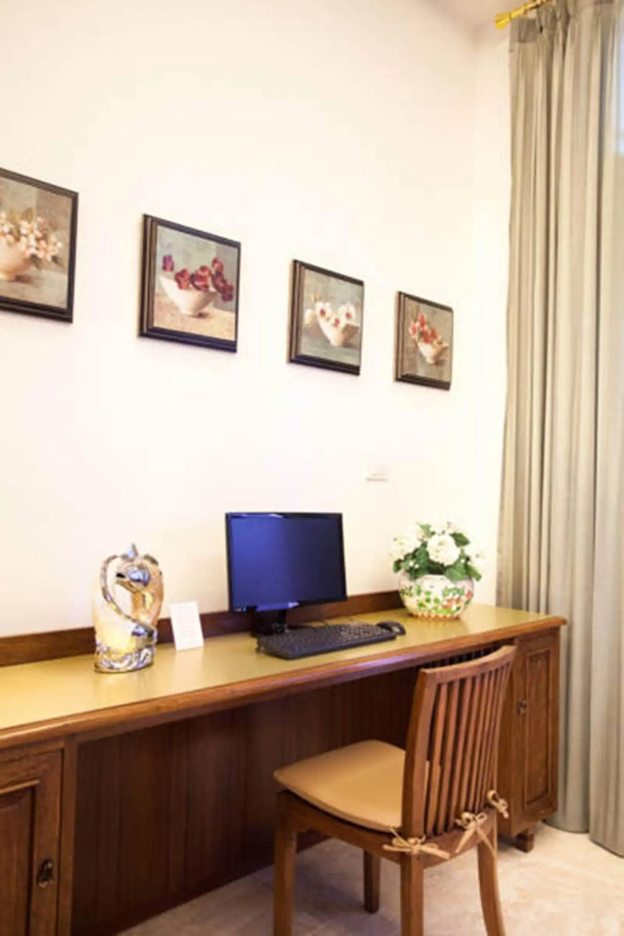 Decorative detail in La Pillow 8 Decorative detail in La Pillow 8