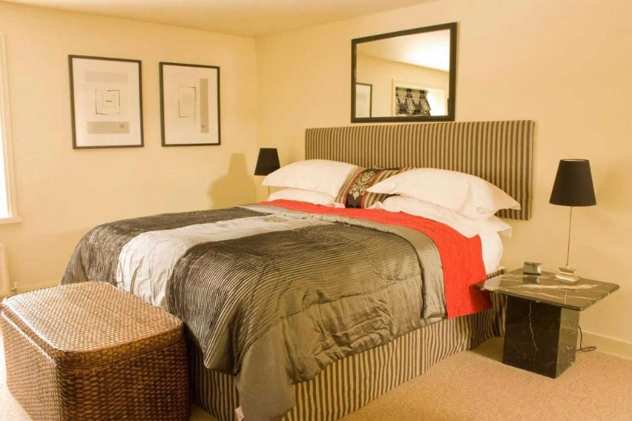 Bedroom, Bed in The Tankerville Arms