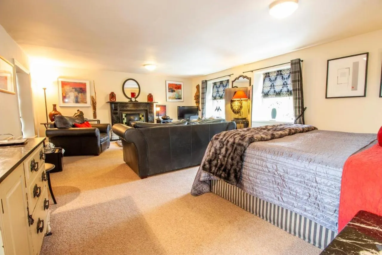 Bedroom, Bed in The Tankerville Arms