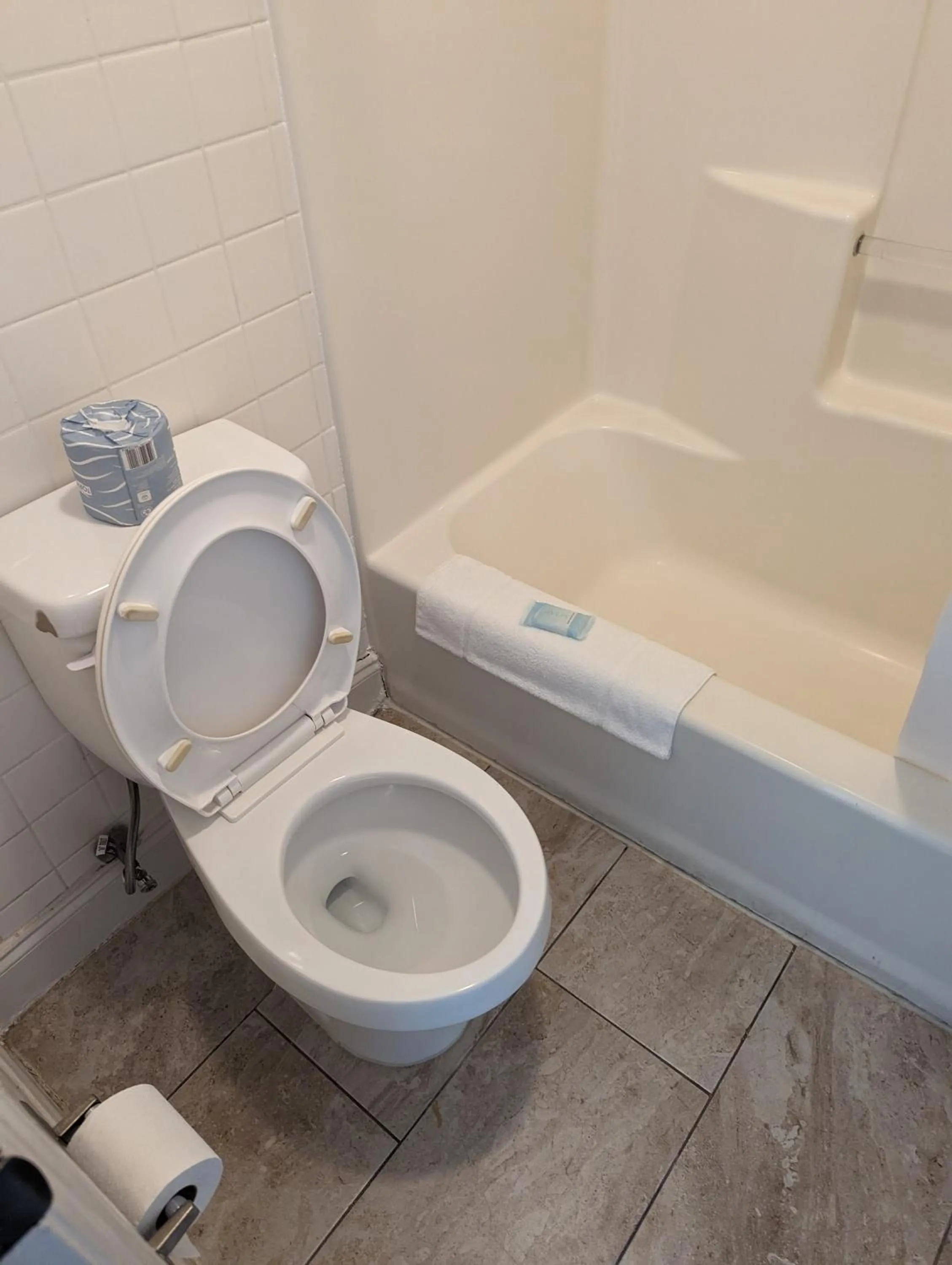Bathroom in Charleston Creekside Inn