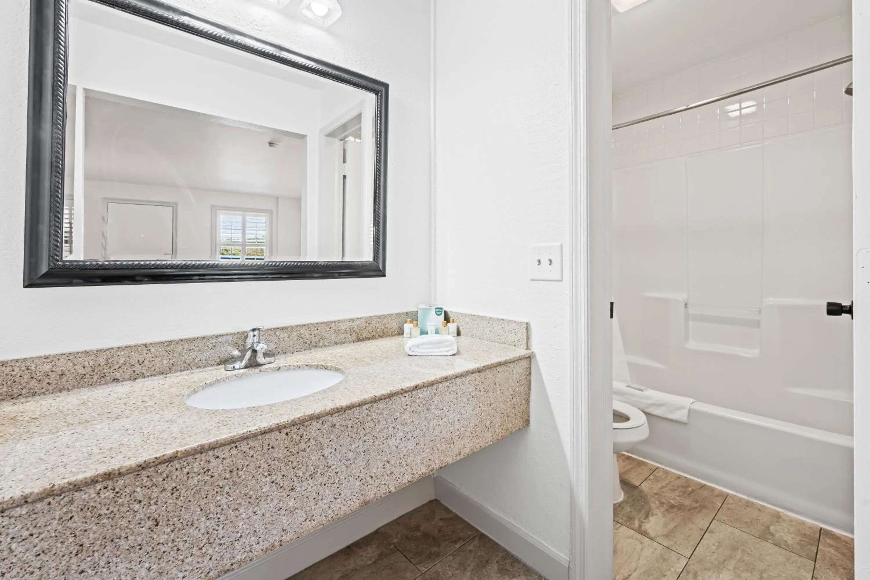 Bathroom in Charleston Creekside Inn