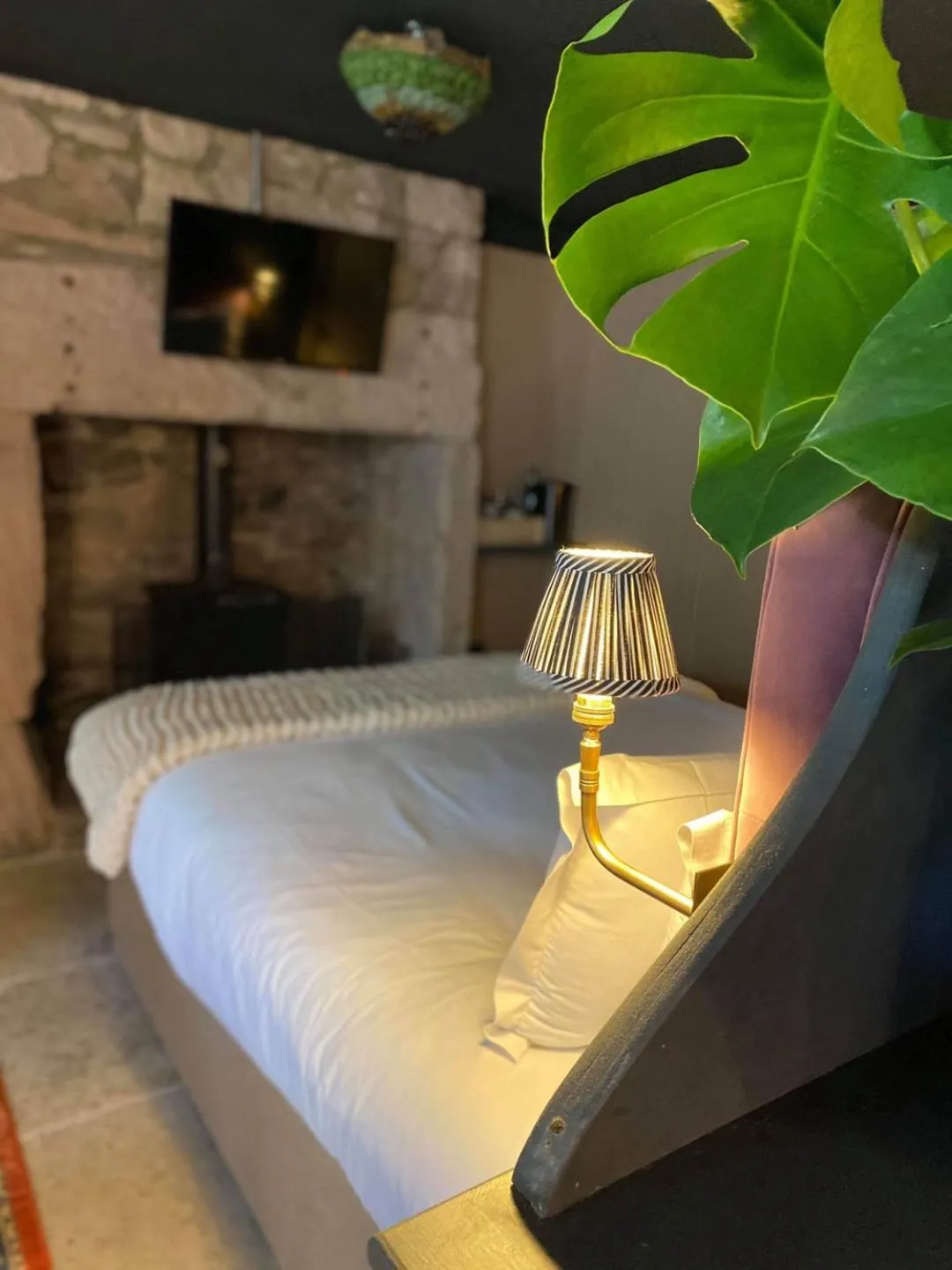 Bedroom, Bed in The Joiners Arms