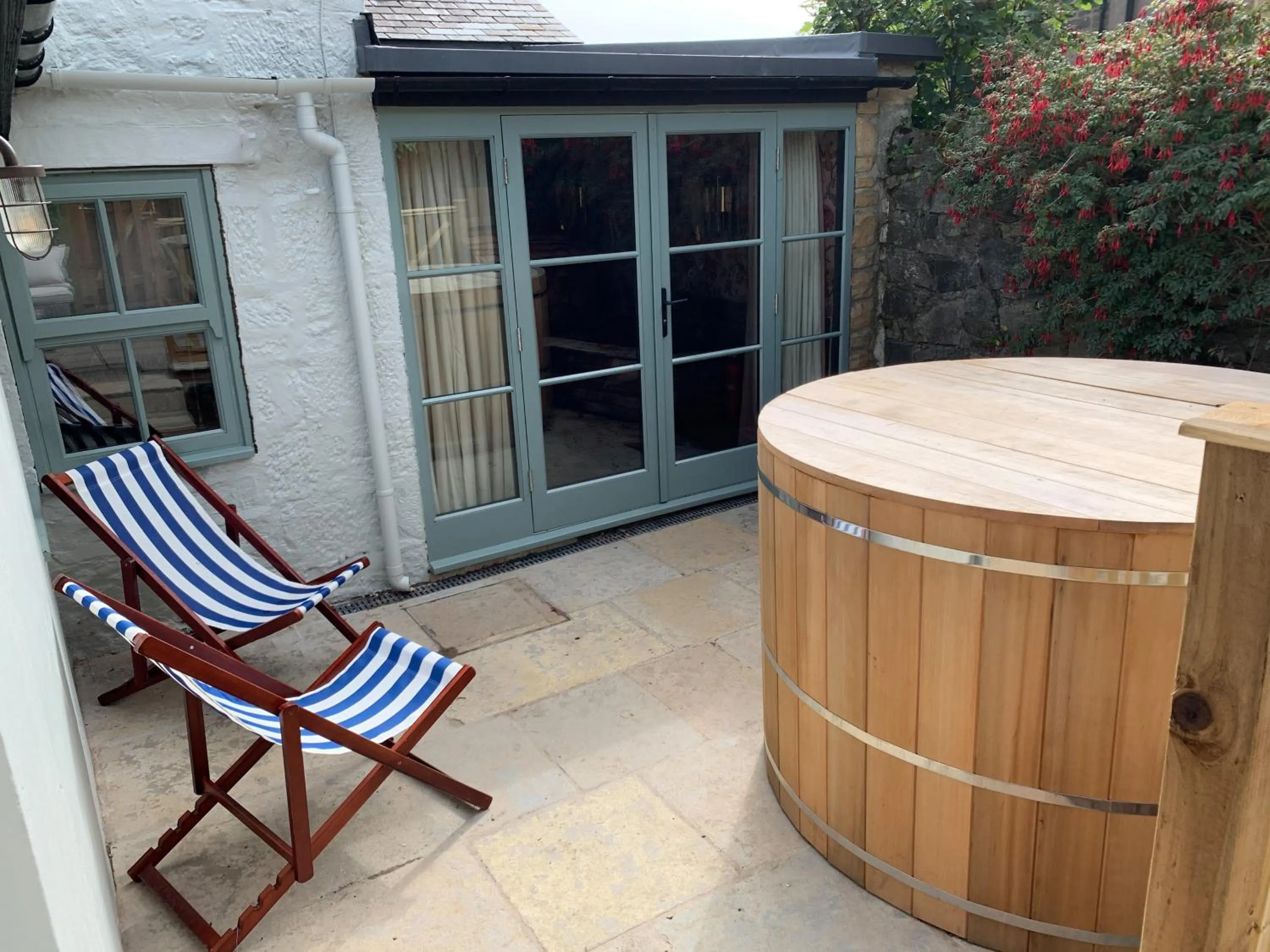 Hot Tub in The Joiners Arms