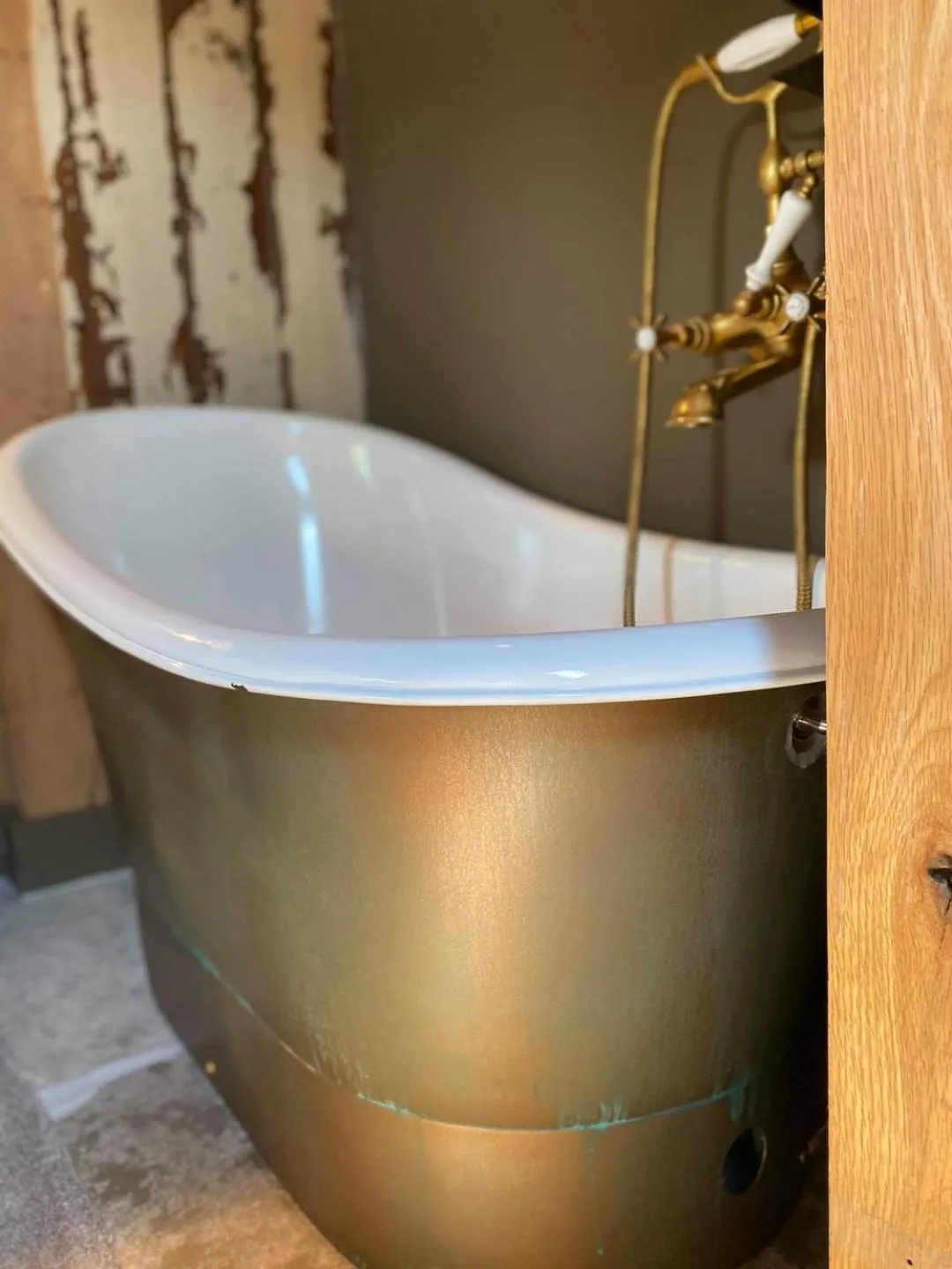 Bathroom in The Joiners Arms