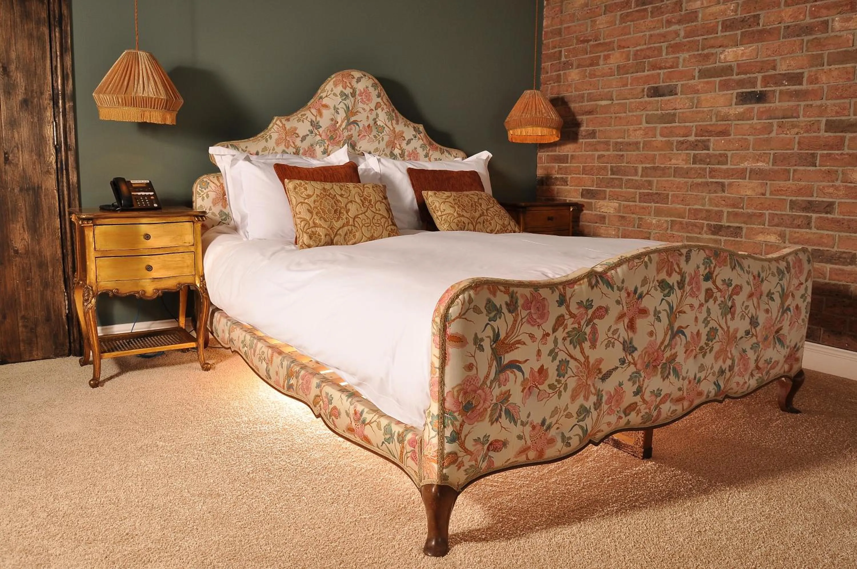 Bedroom, Bed in The Joiners Arms