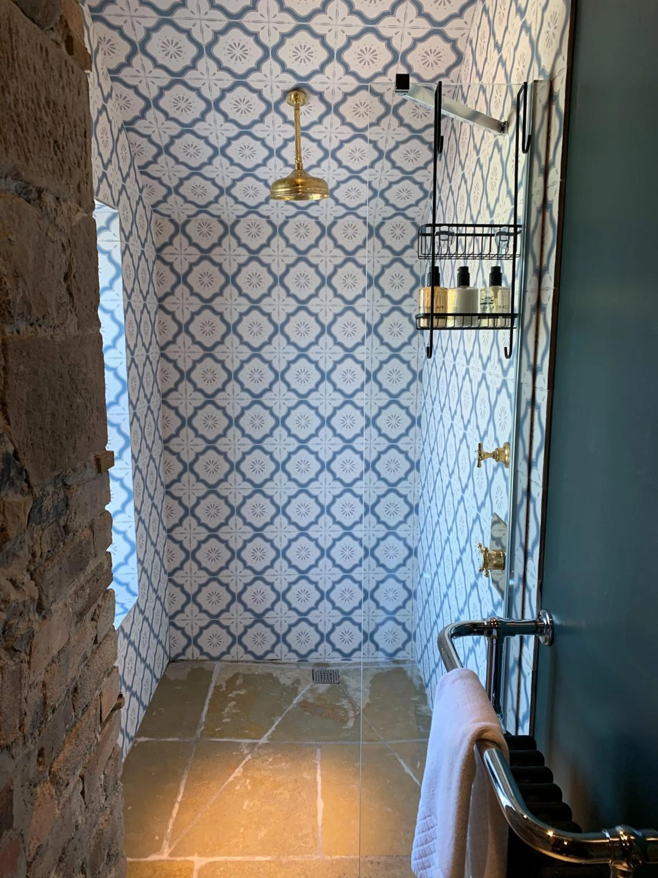 Bathroom in The Joiners Arms