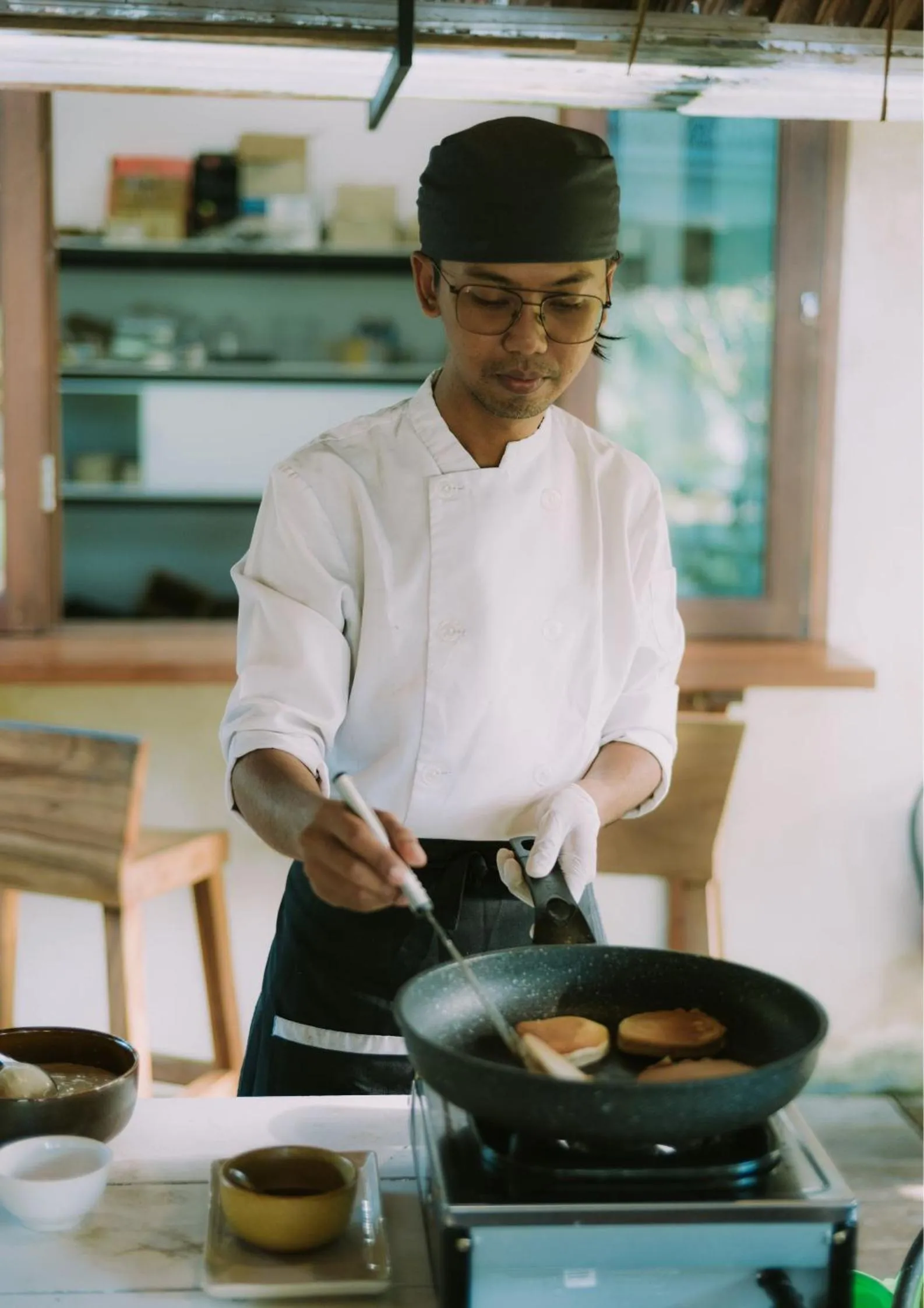 Restaurant/places to eat in The Kelong Trikora Resort